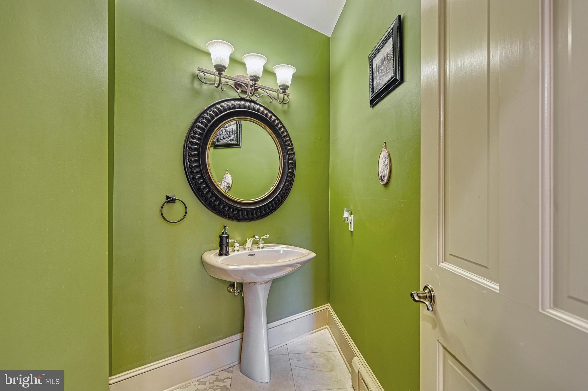 WINDSOR - Residential