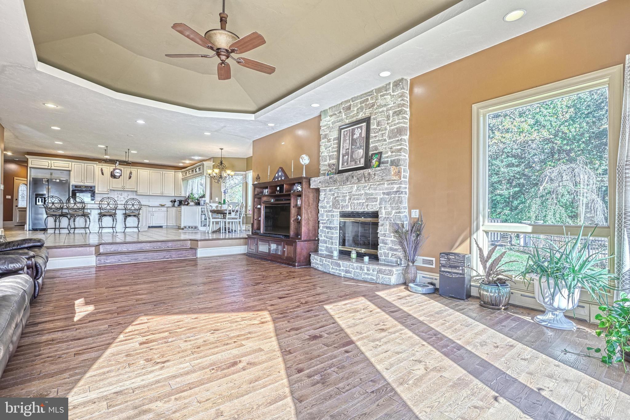 WINDSOR - Residential