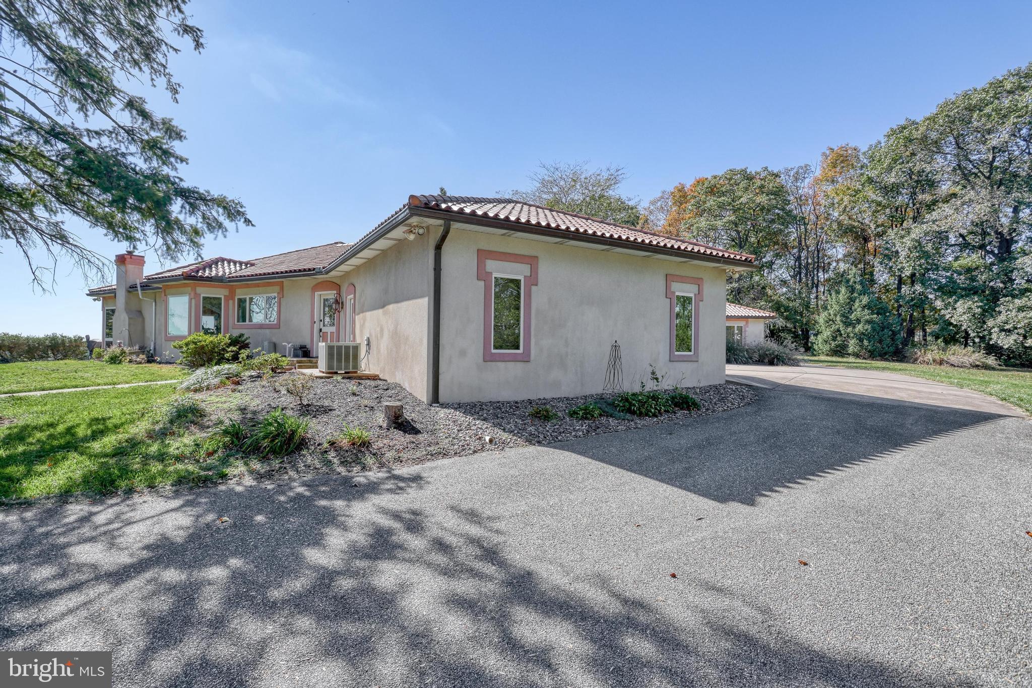 WINDSOR - Residential