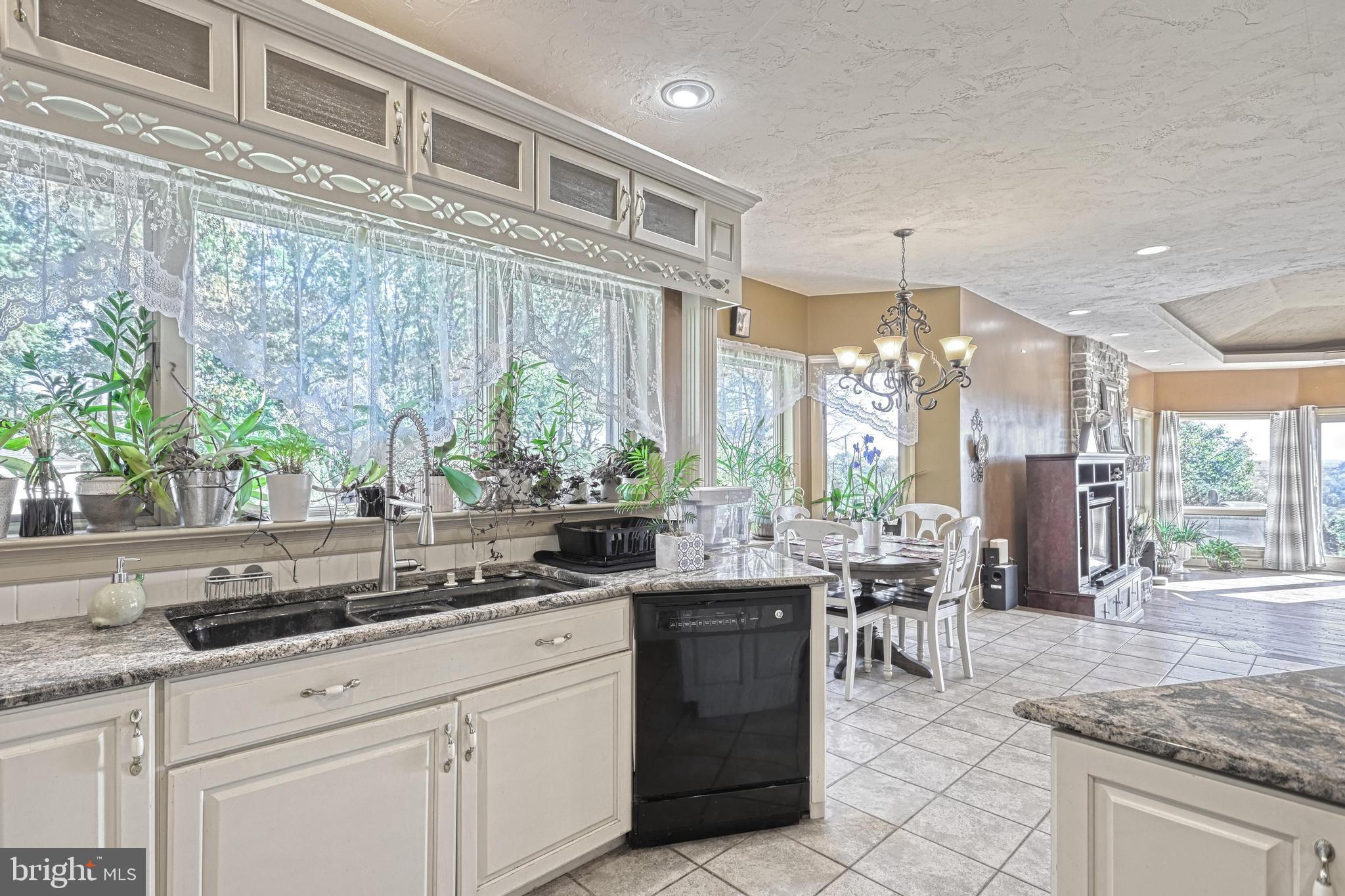 WINDSOR - Residential