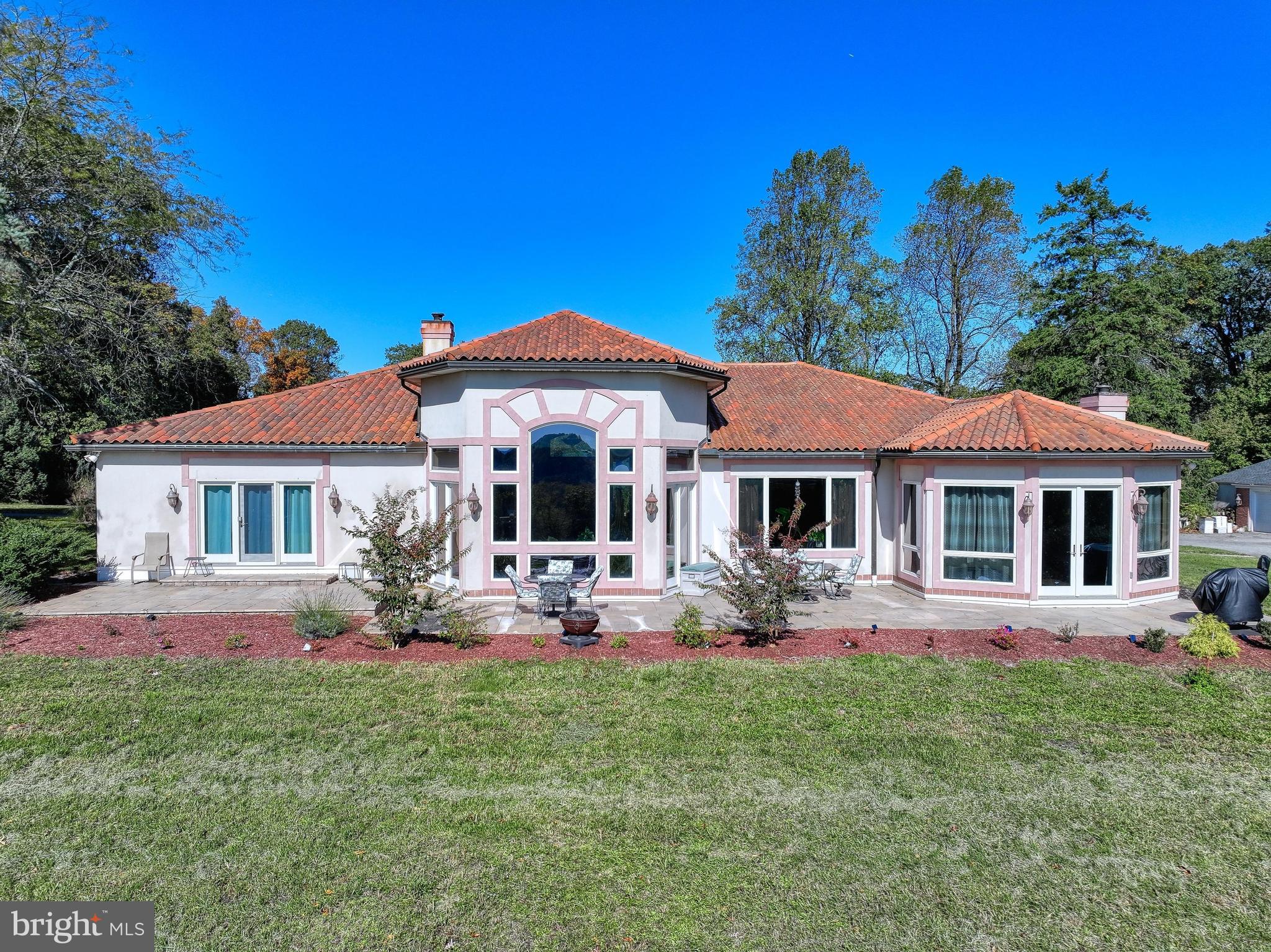 WINDSOR - Residential