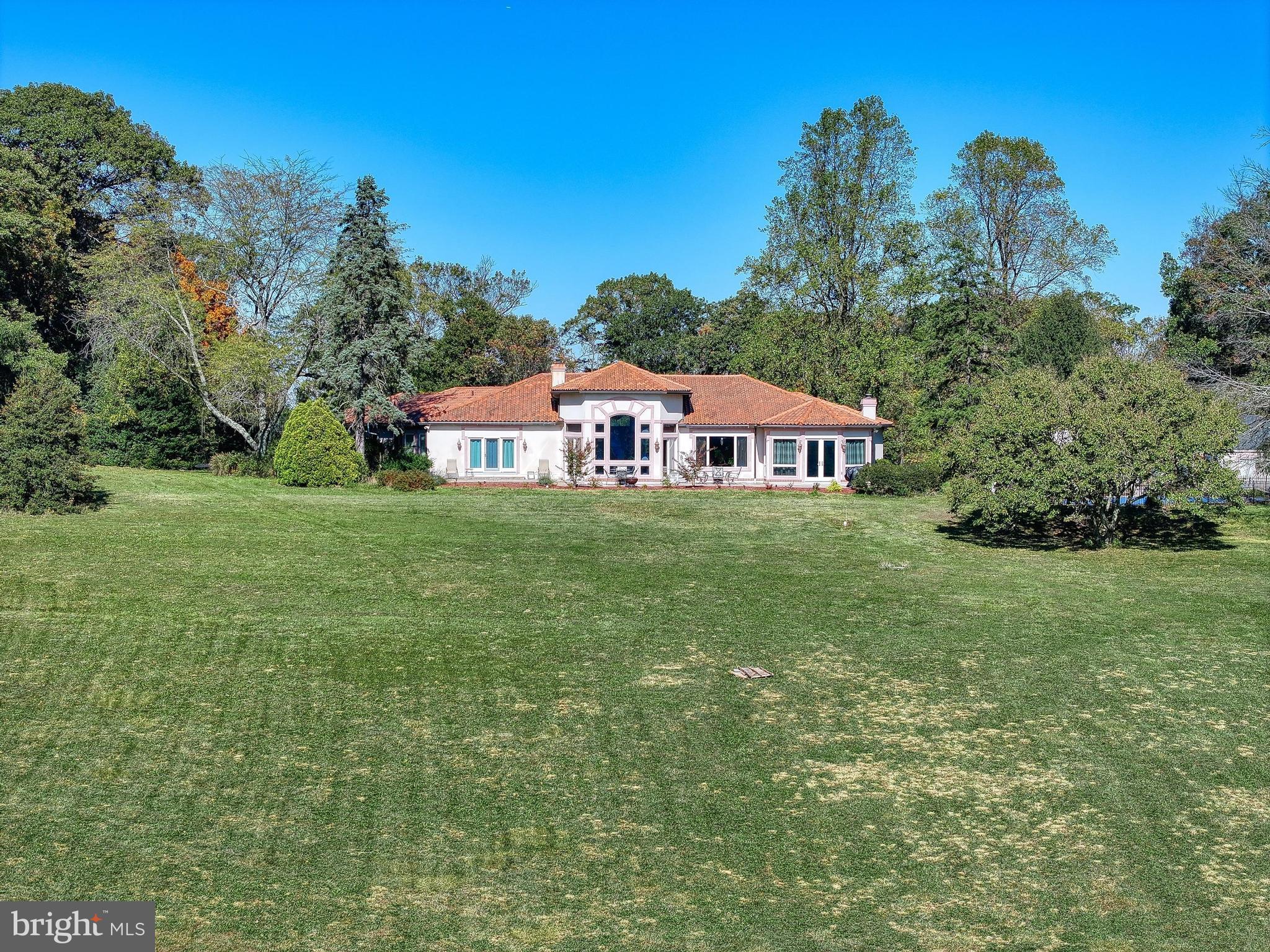 WINDSOR - Residential