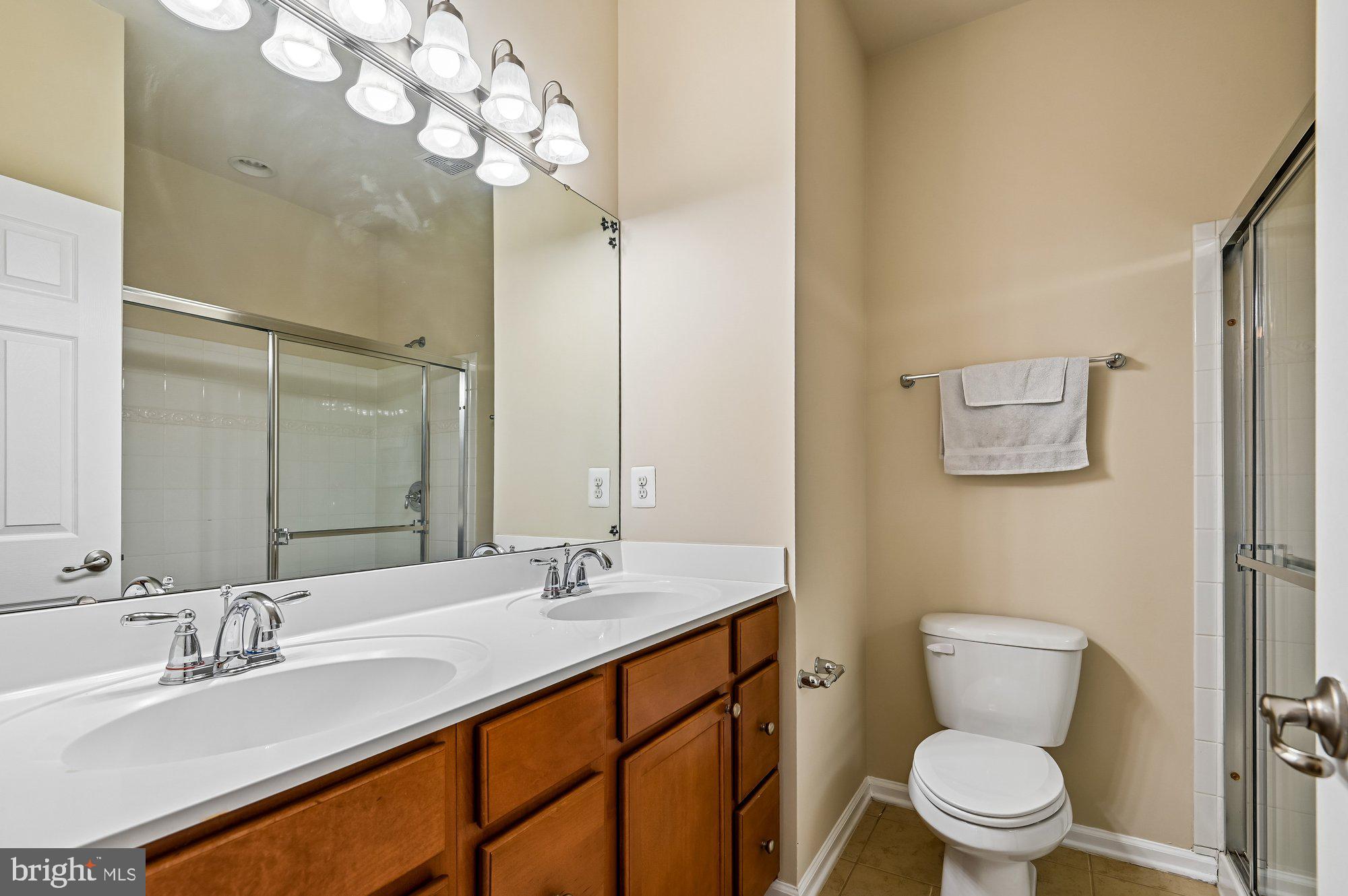 HOWARD SQUARE - Residential