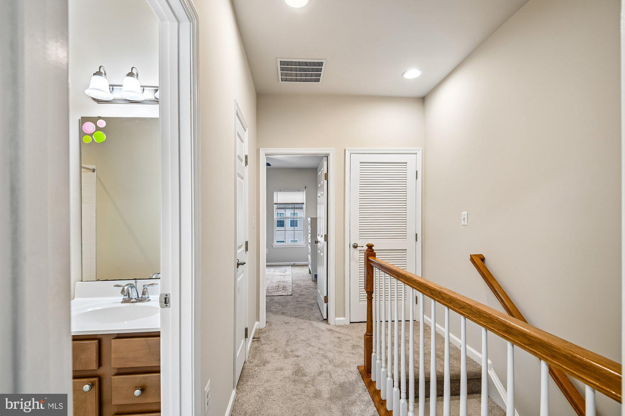 HOWARD SQUARE - Residential