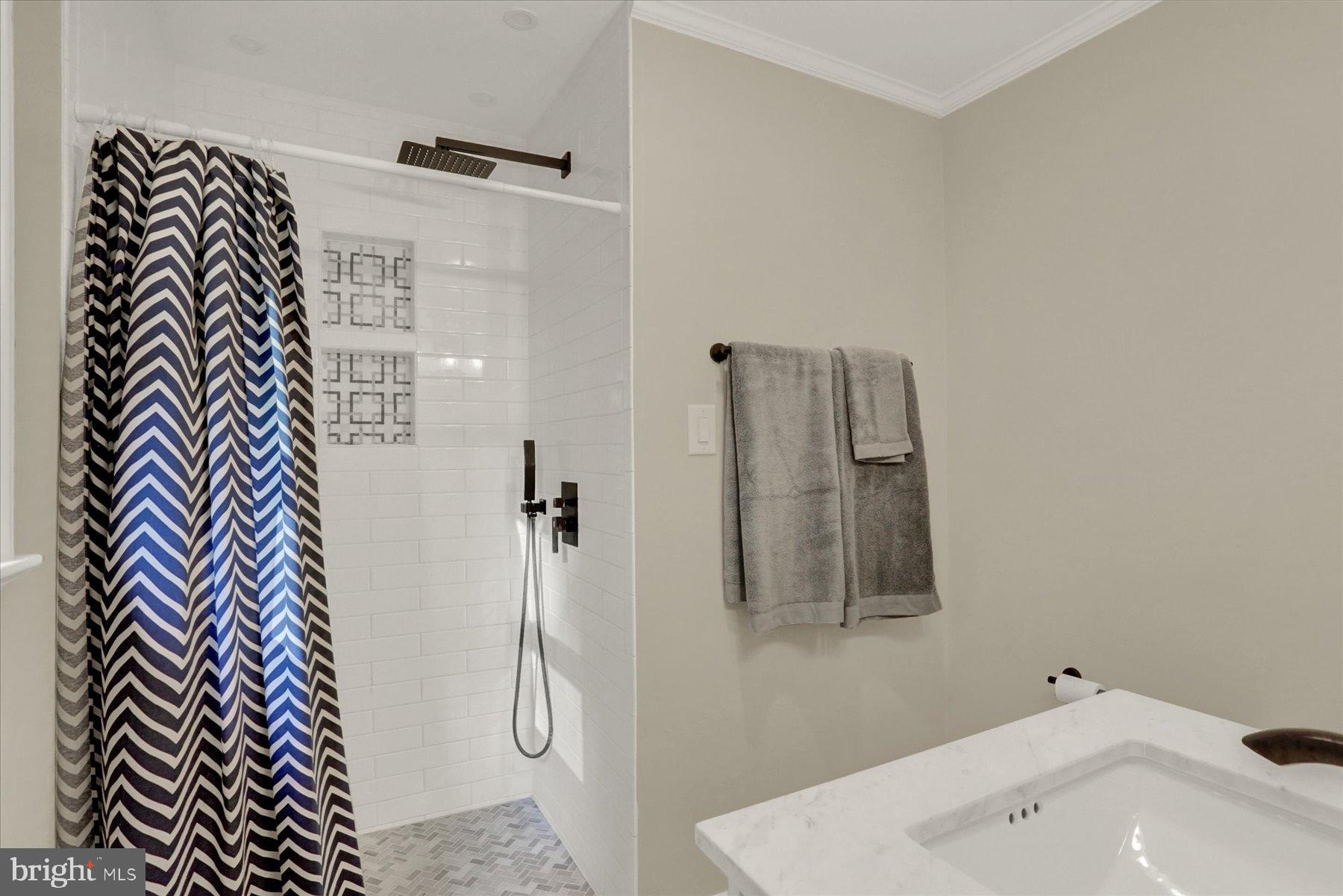 PINEBROOK - Residential