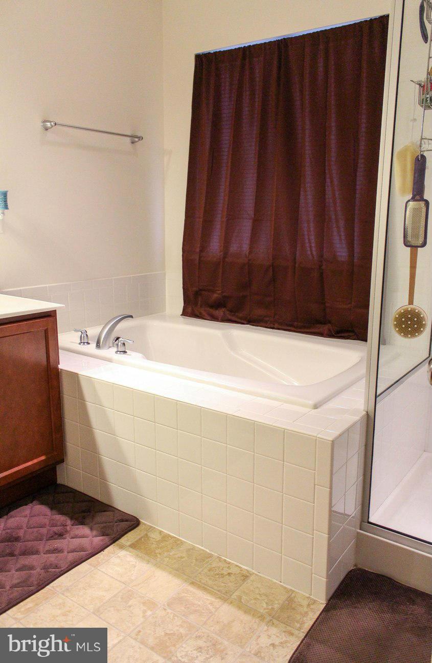 MAZEL - Residential Lease