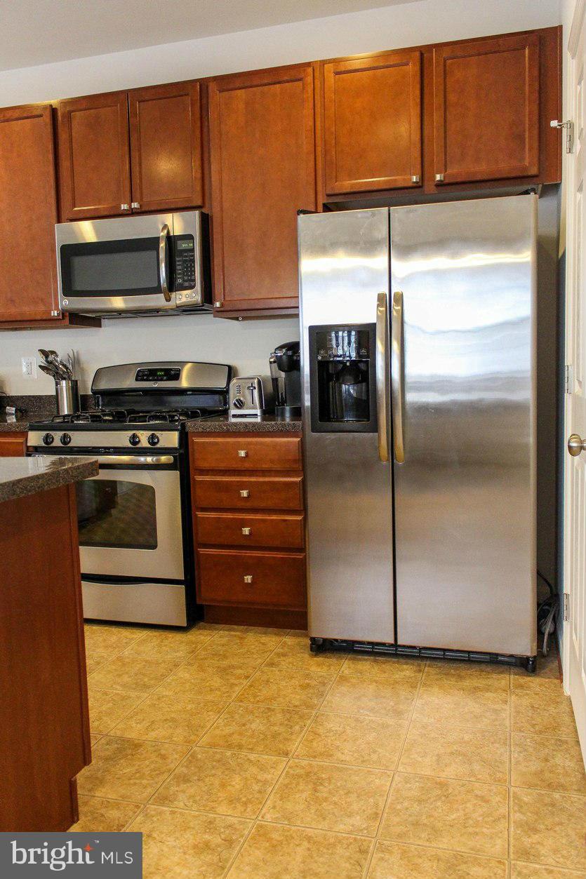 MAZEL - Residential Lease