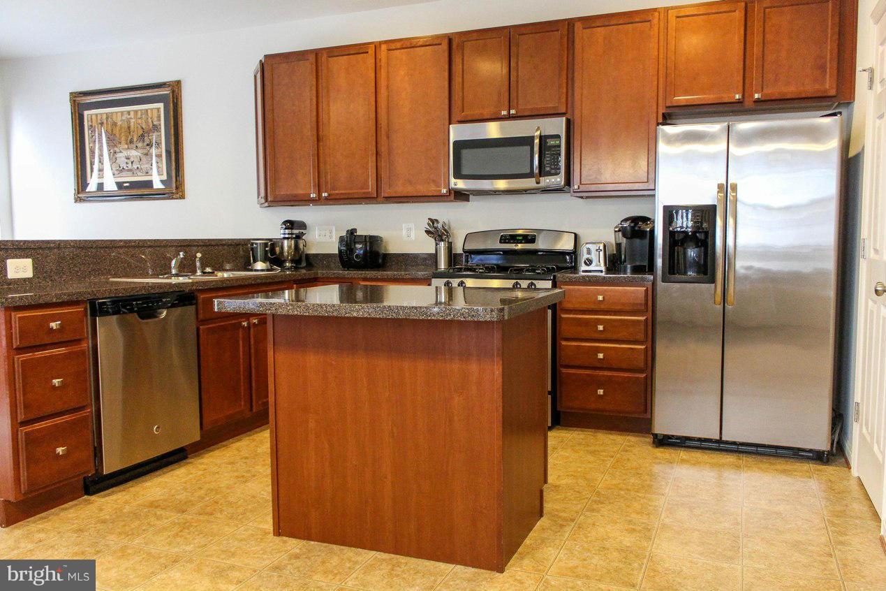 MAZEL - Residential Lease