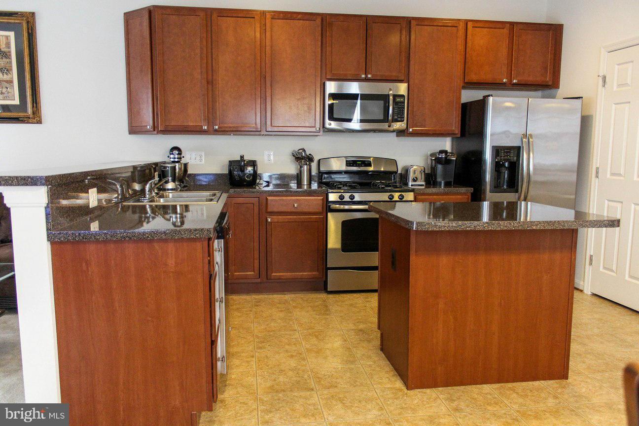 MAZEL - Residential Lease