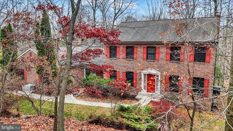 1815 LARCH CIRCLE LEBANON PA 17042