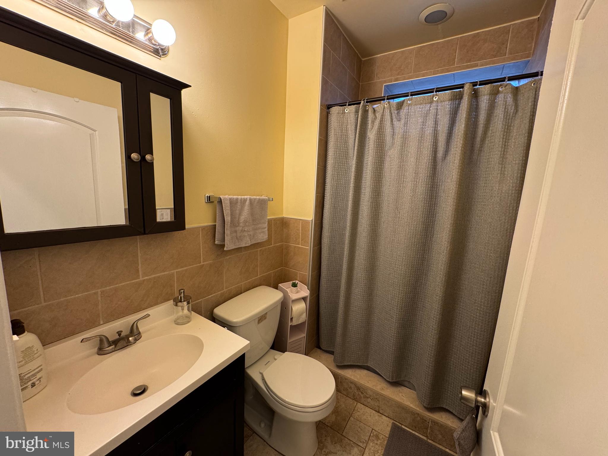 PASSYUNK SQUARE - Residential Lease