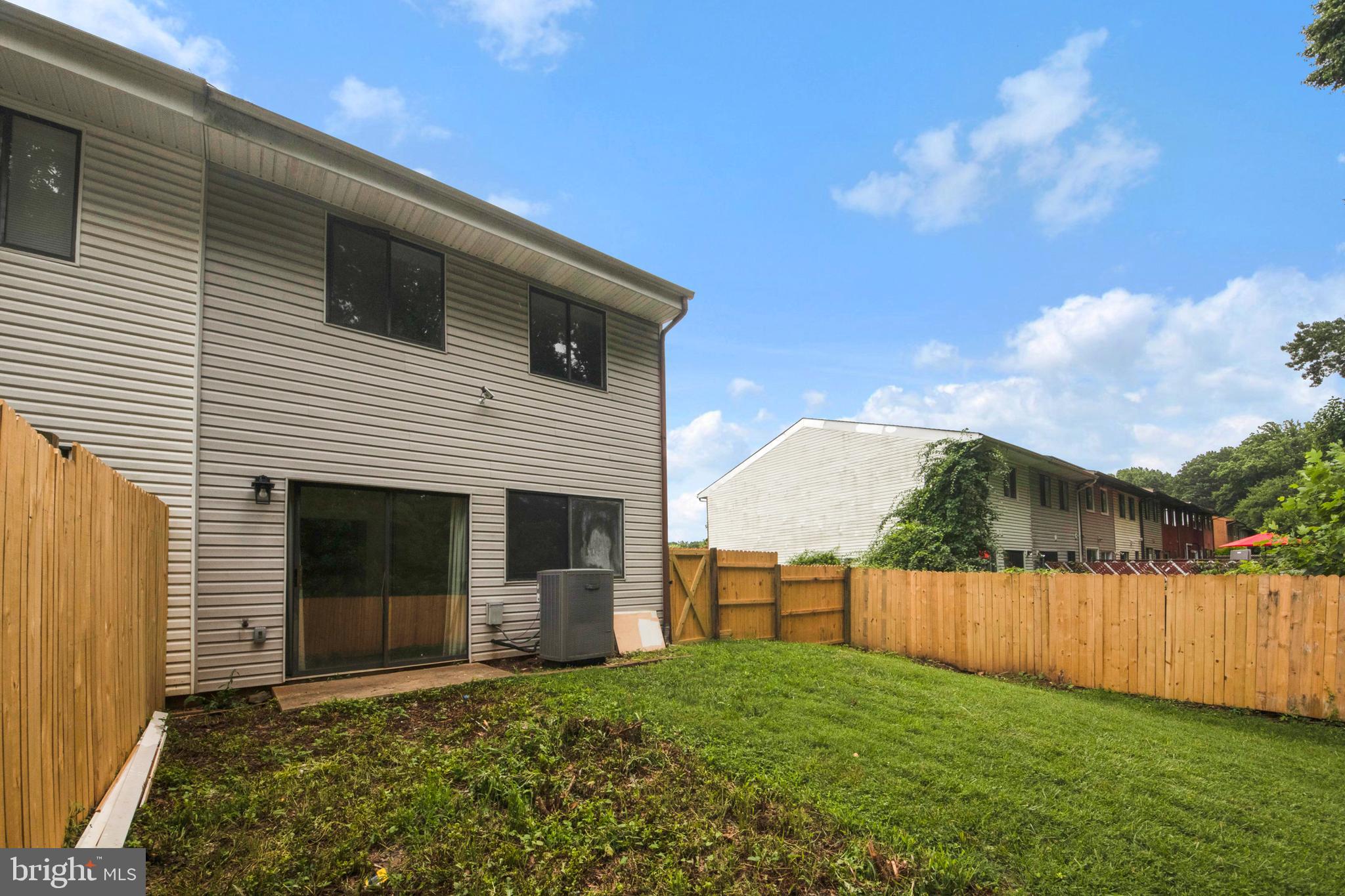 DEERFIELD - Residential Lease