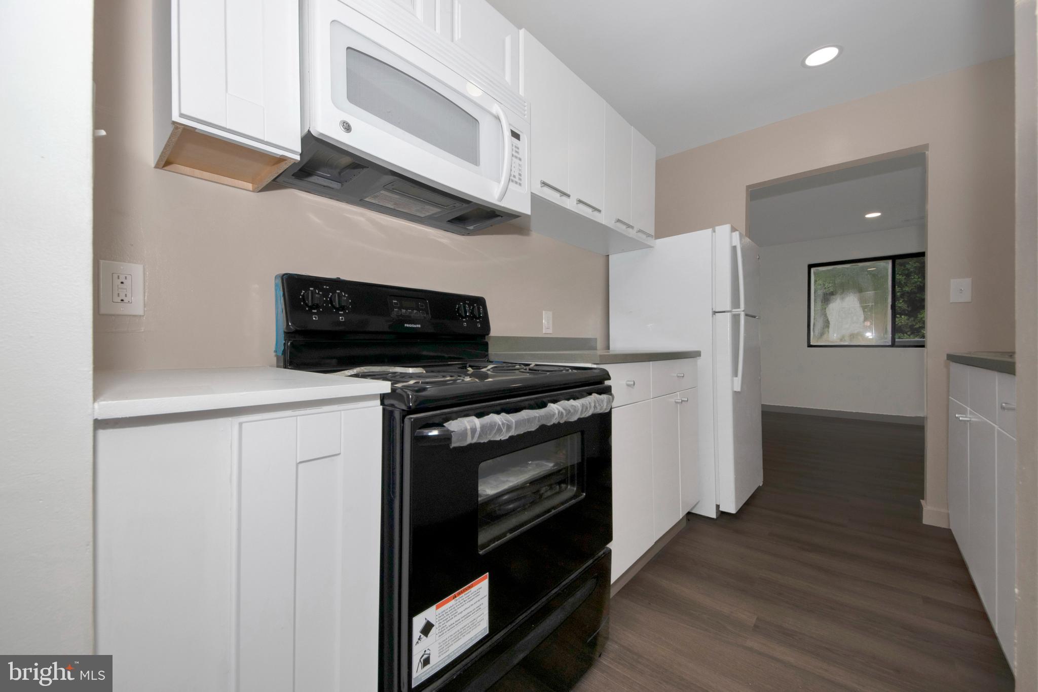 DEERFIELD - Residential Lease