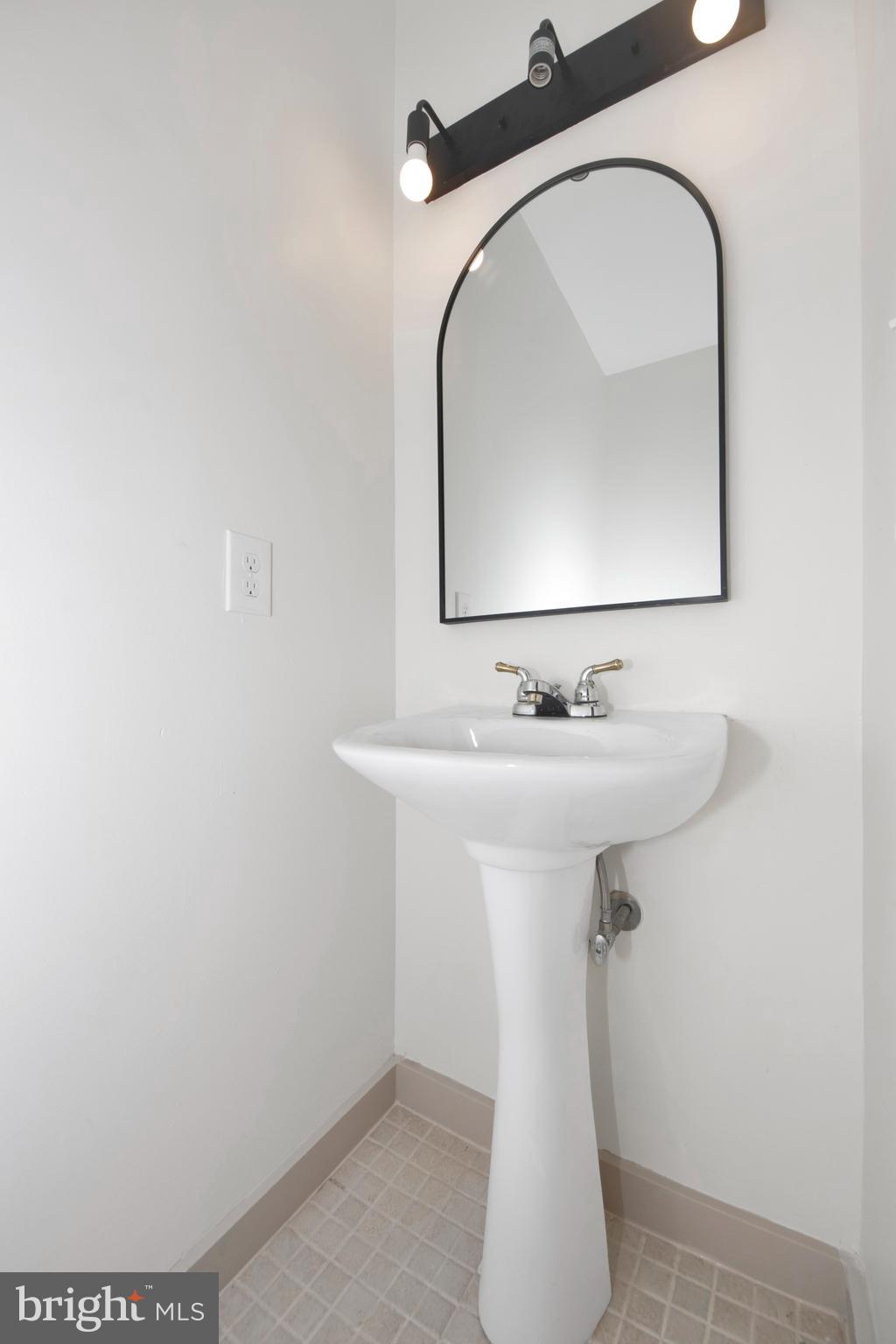 DEERFIELD - Residential Lease