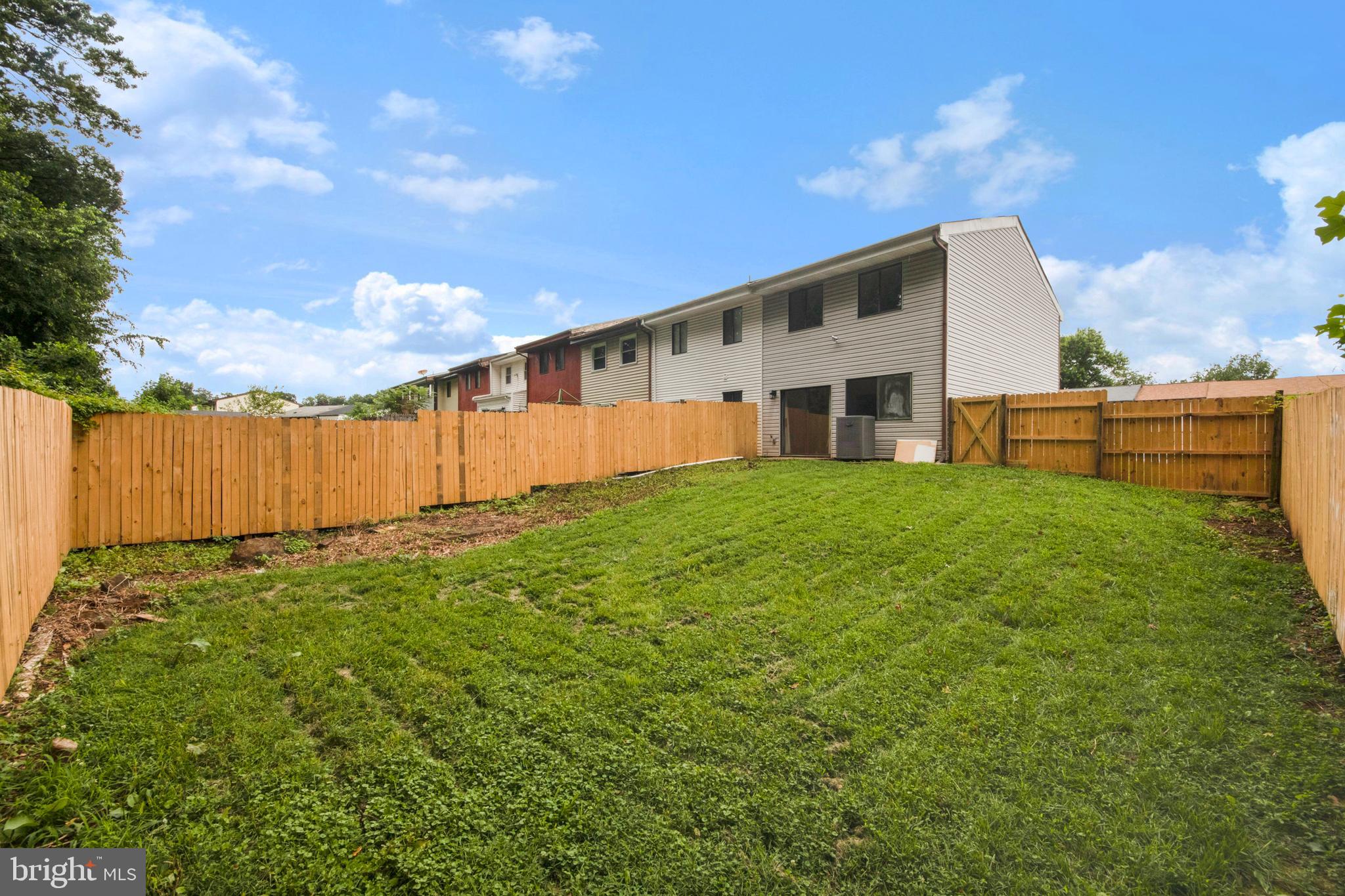 DEERFIELD - Residential Lease