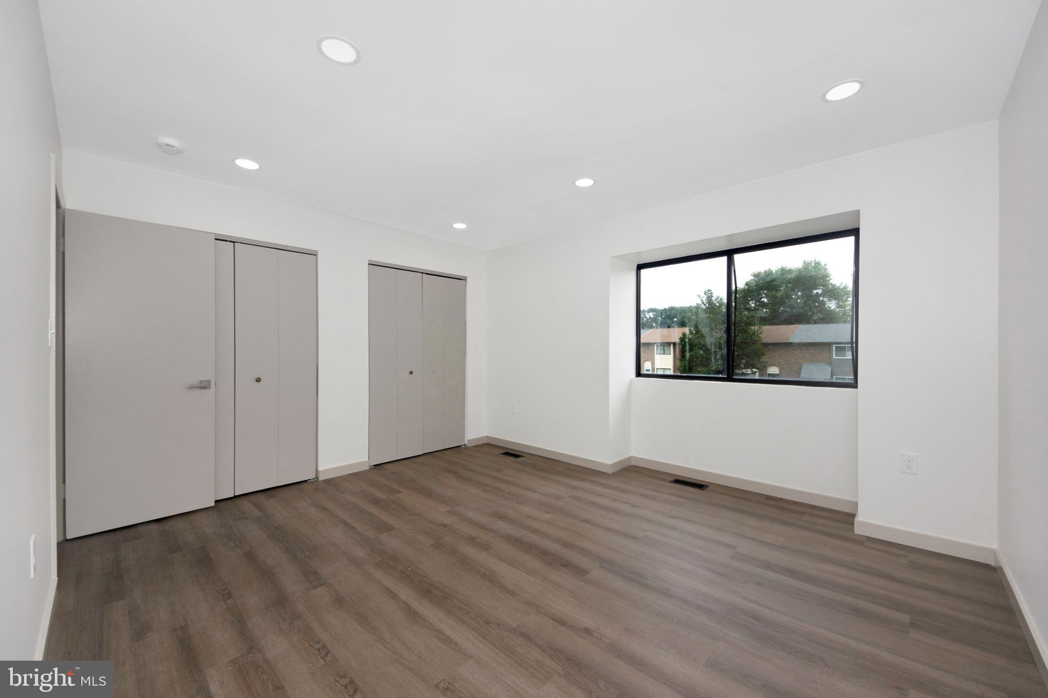 DEERFIELD - Residential Lease