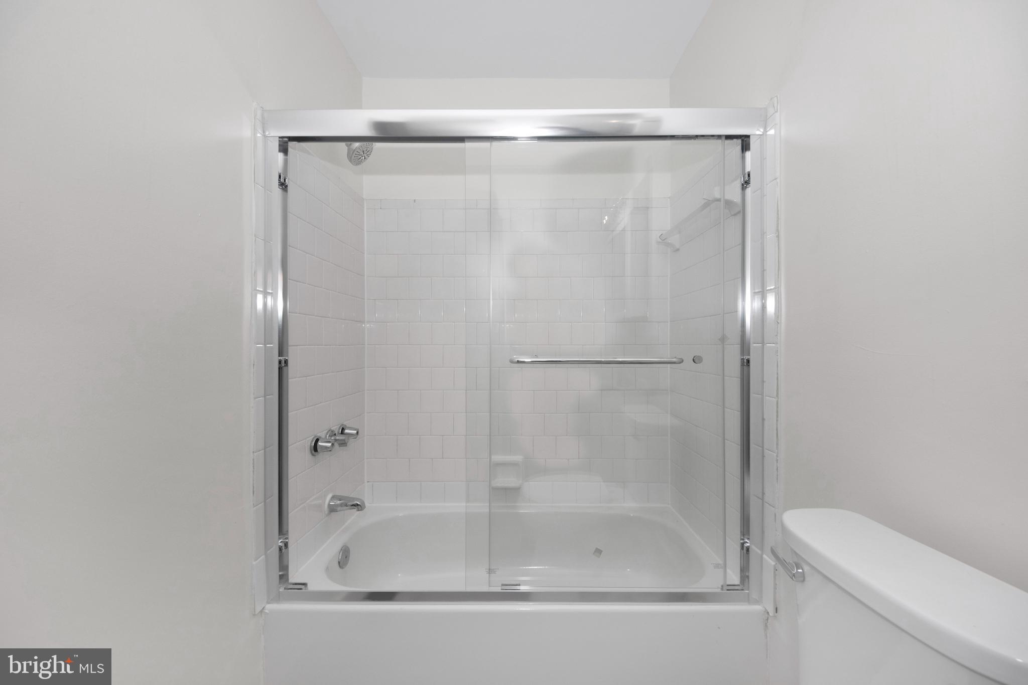 DEERFIELD - Residential Lease