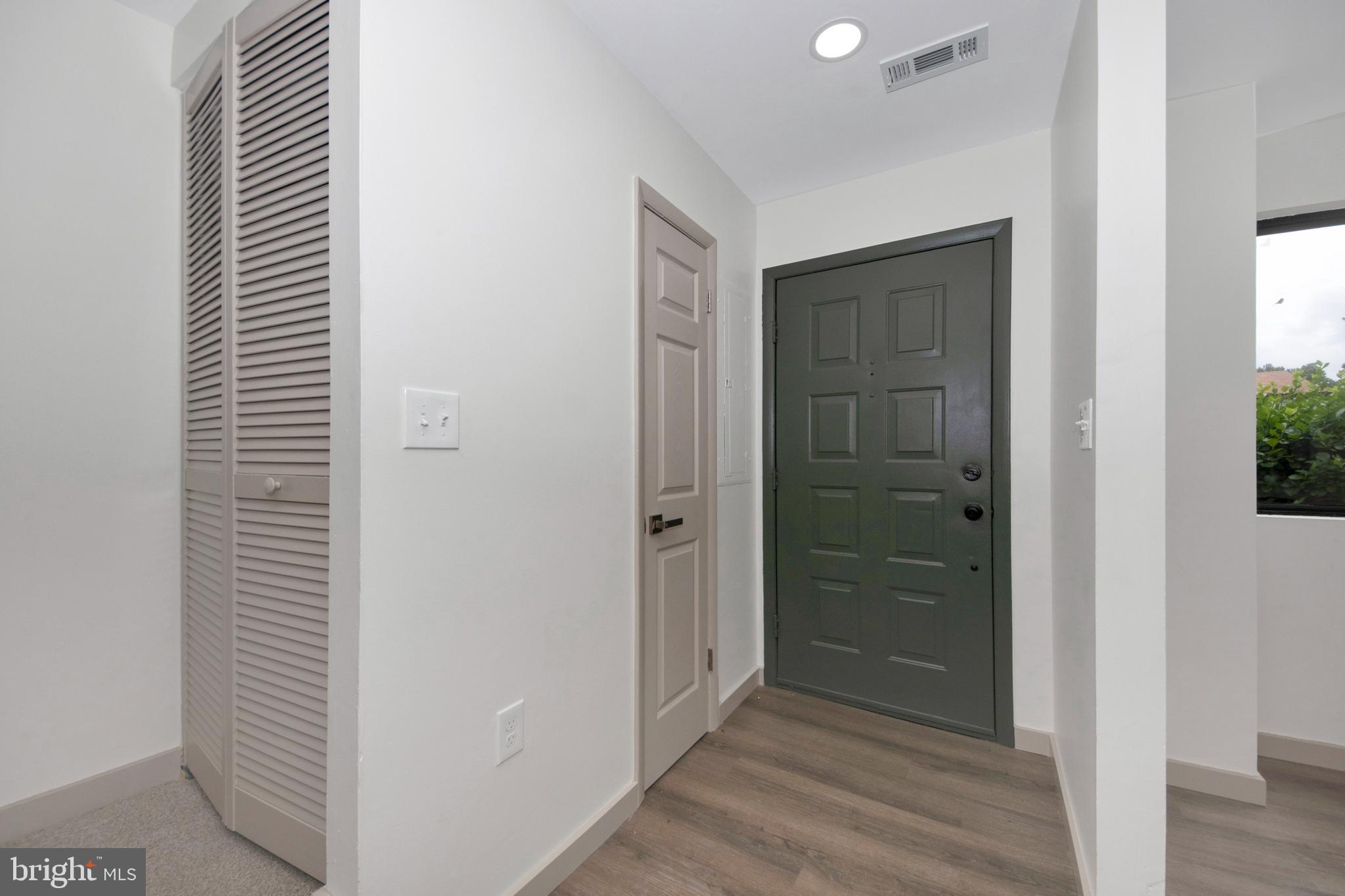 DEERFIELD - Residential Lease