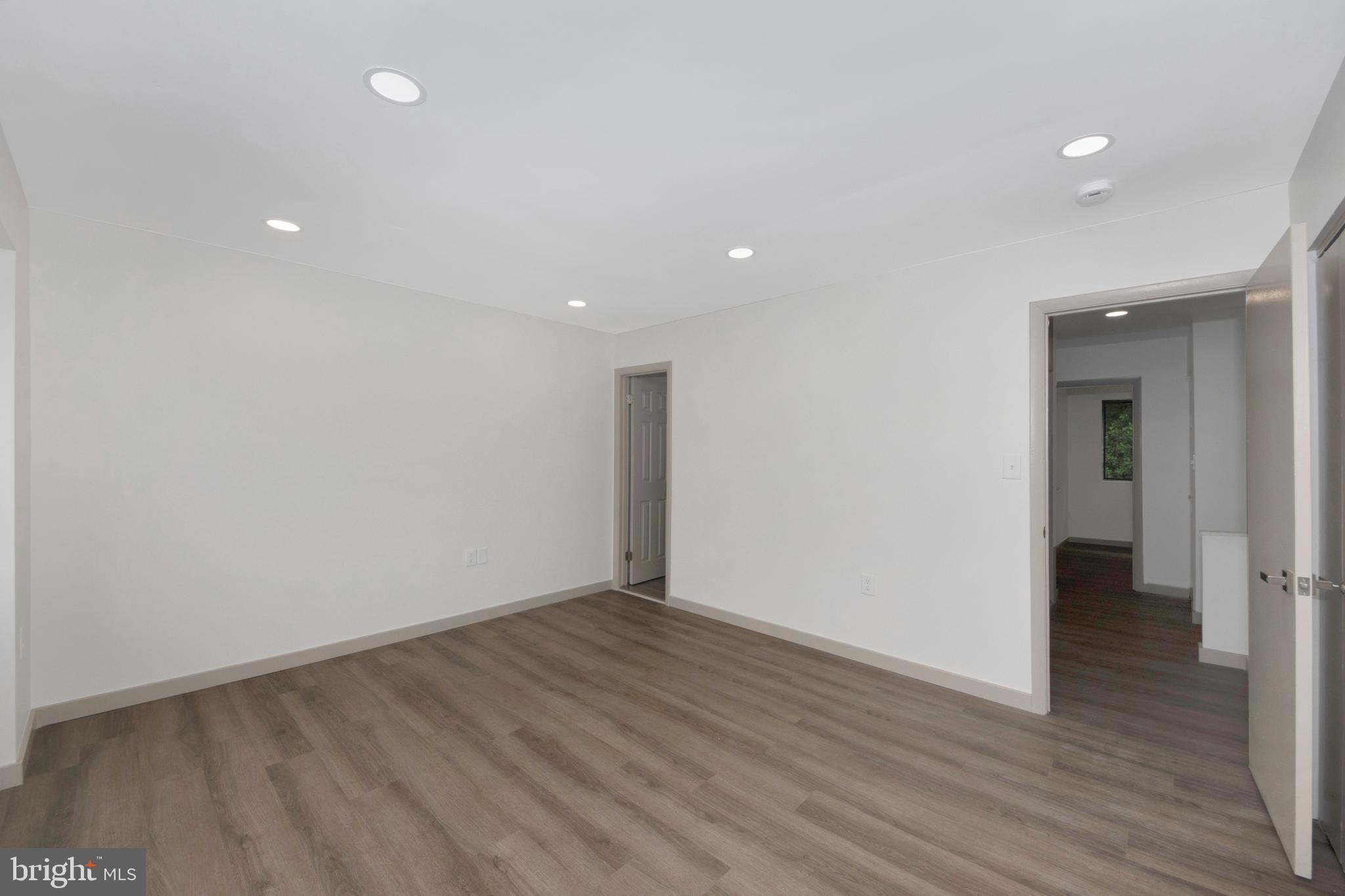 DEERFIELD - Residential Lease