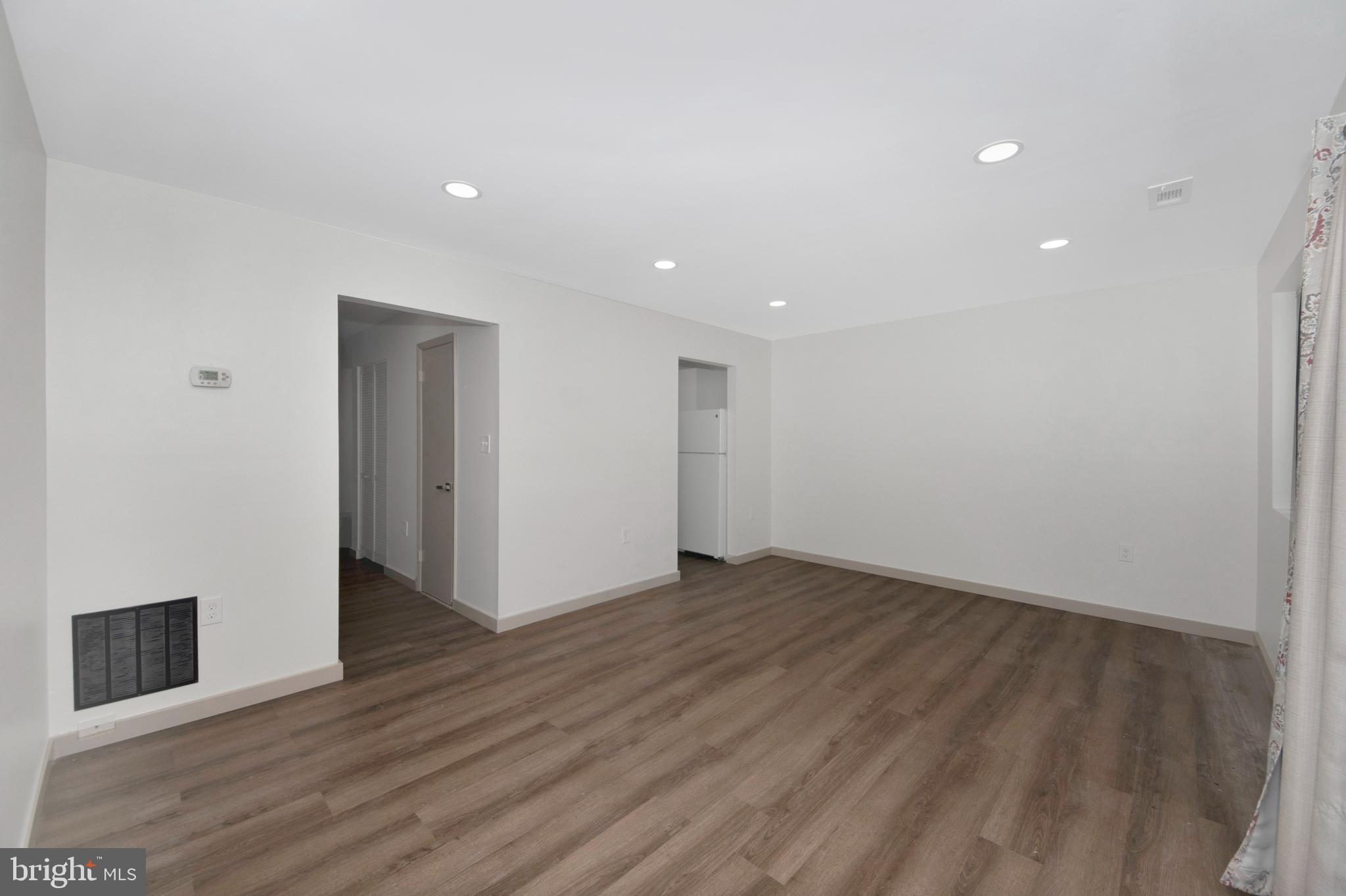 DEERFIELD - Residential Lease