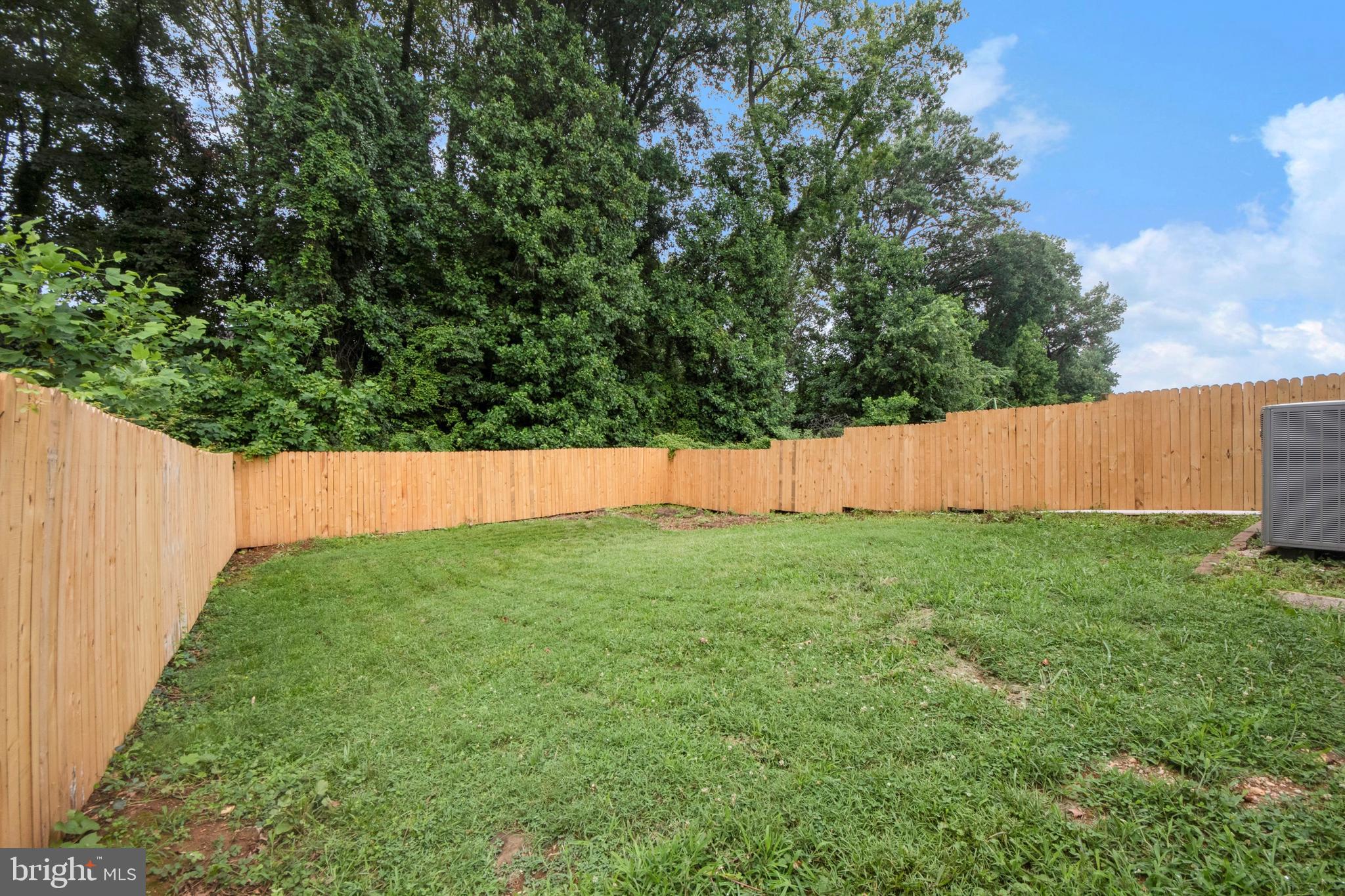 DEERFIELD - Residential Lease