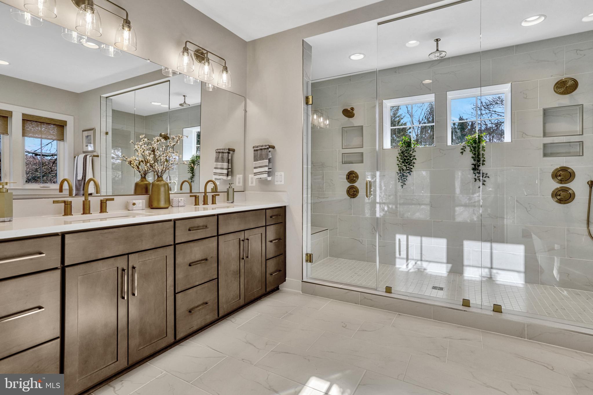 SOUTHAMPTON - Residential