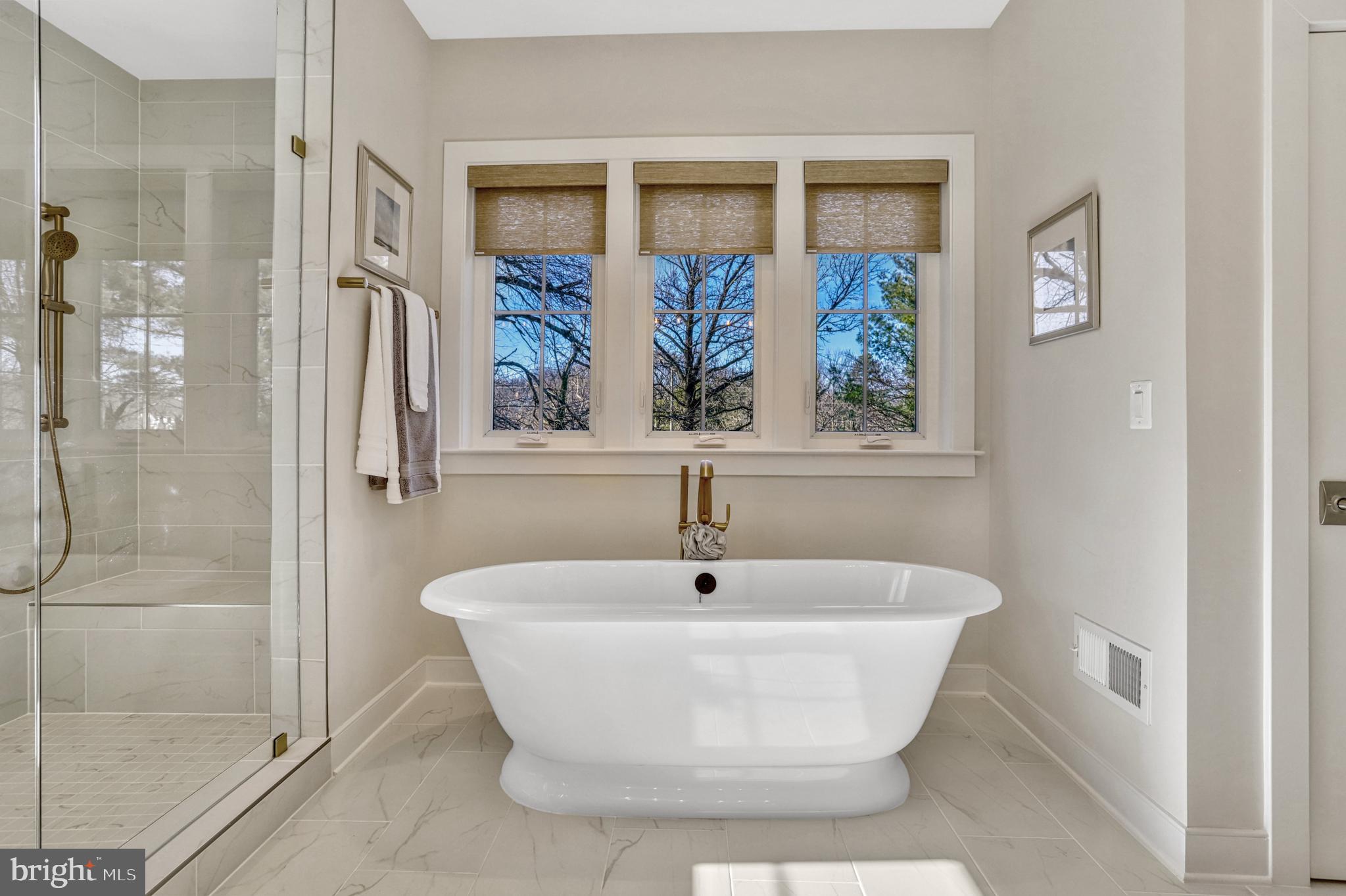 SOUTHAMPTON - Residential