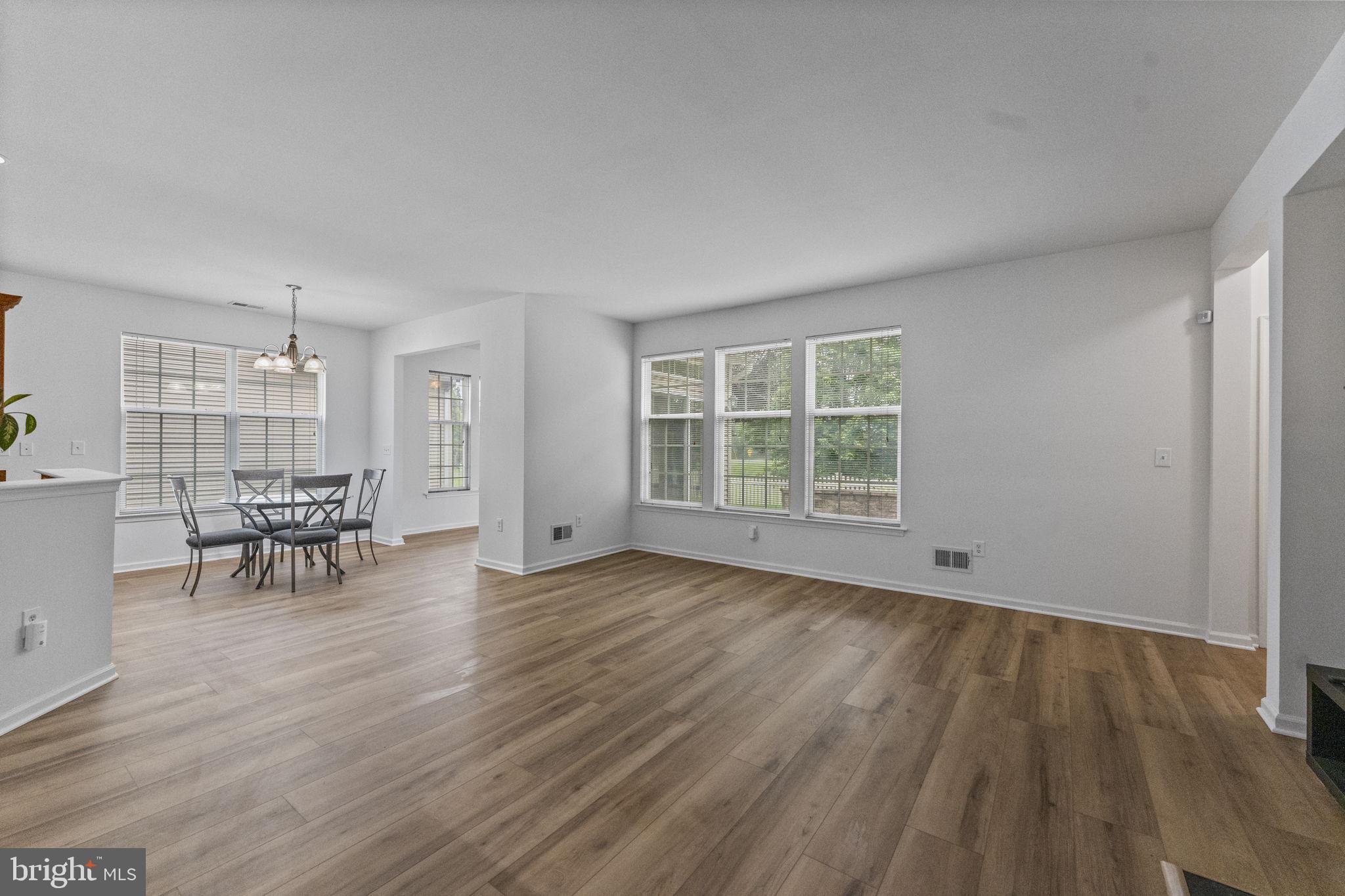 4 BRAKEMAN COURT