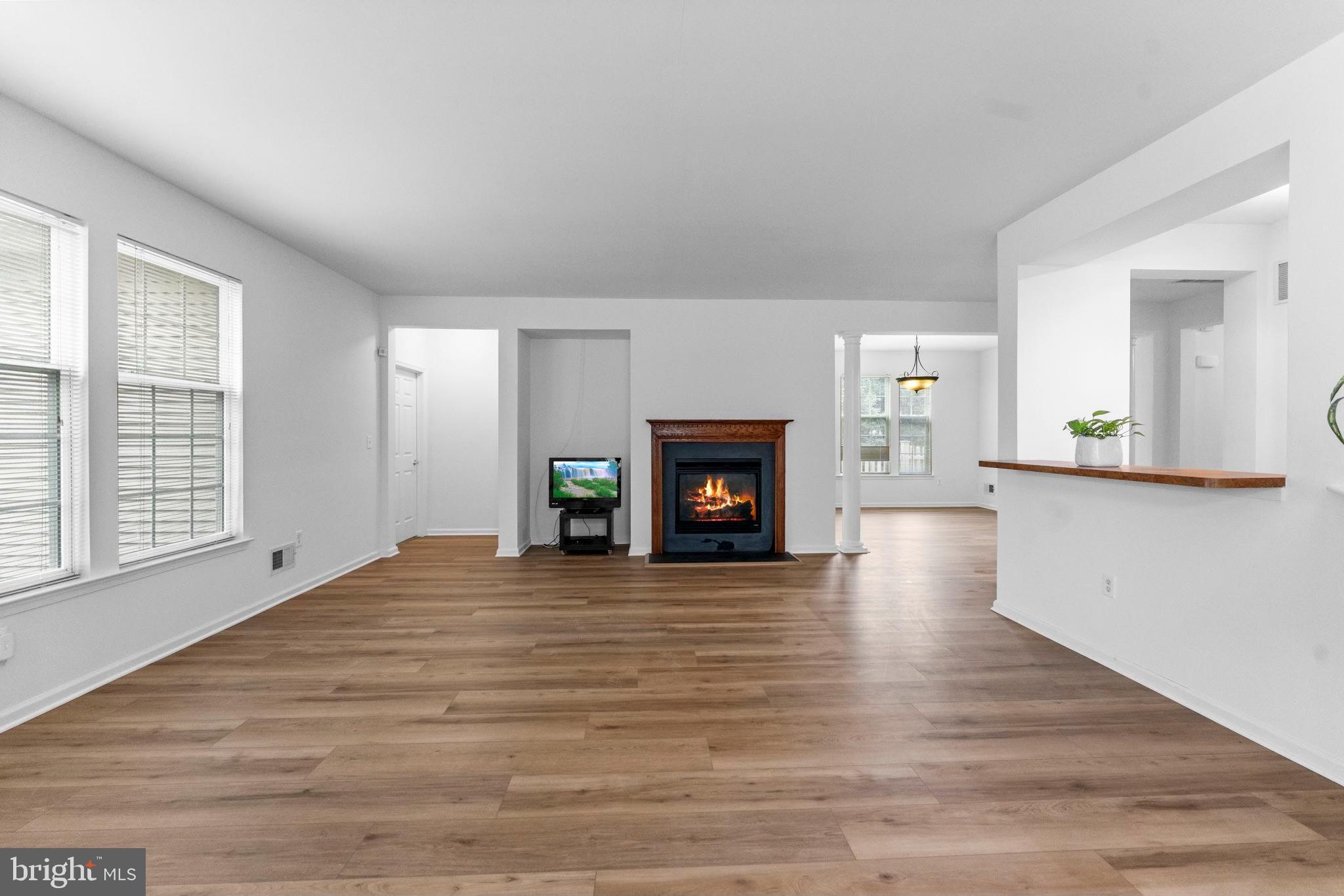 4 BRAKEMAN COURT