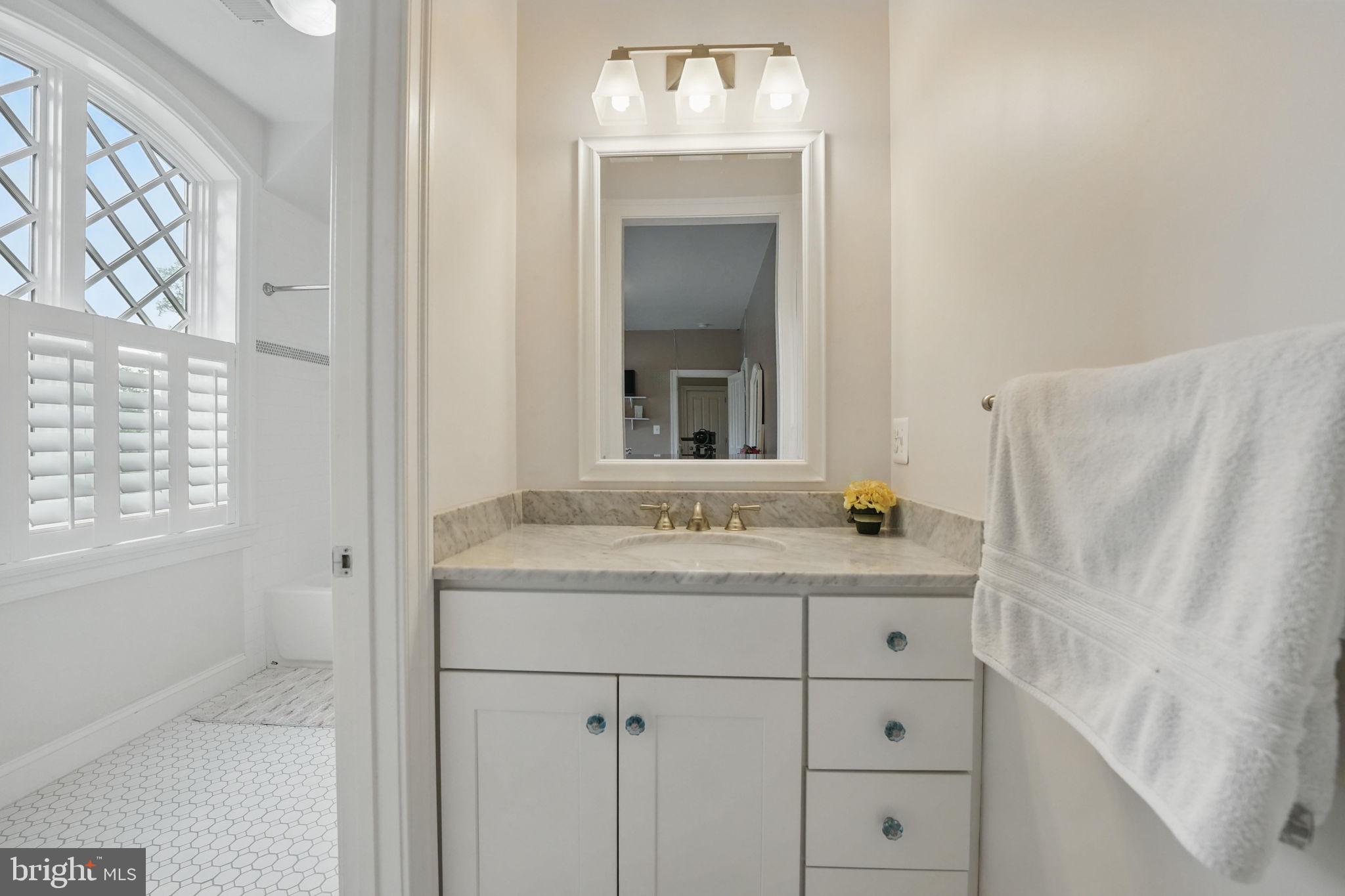 VIENNA WOODS - Residential