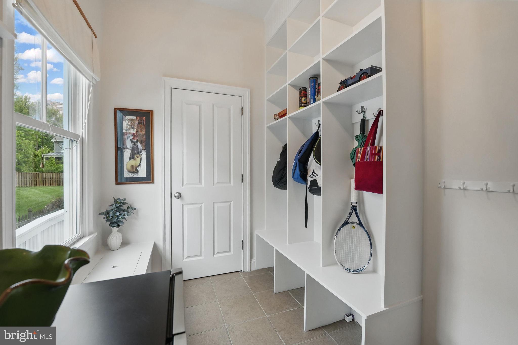 VIENNA WOODS - Residential