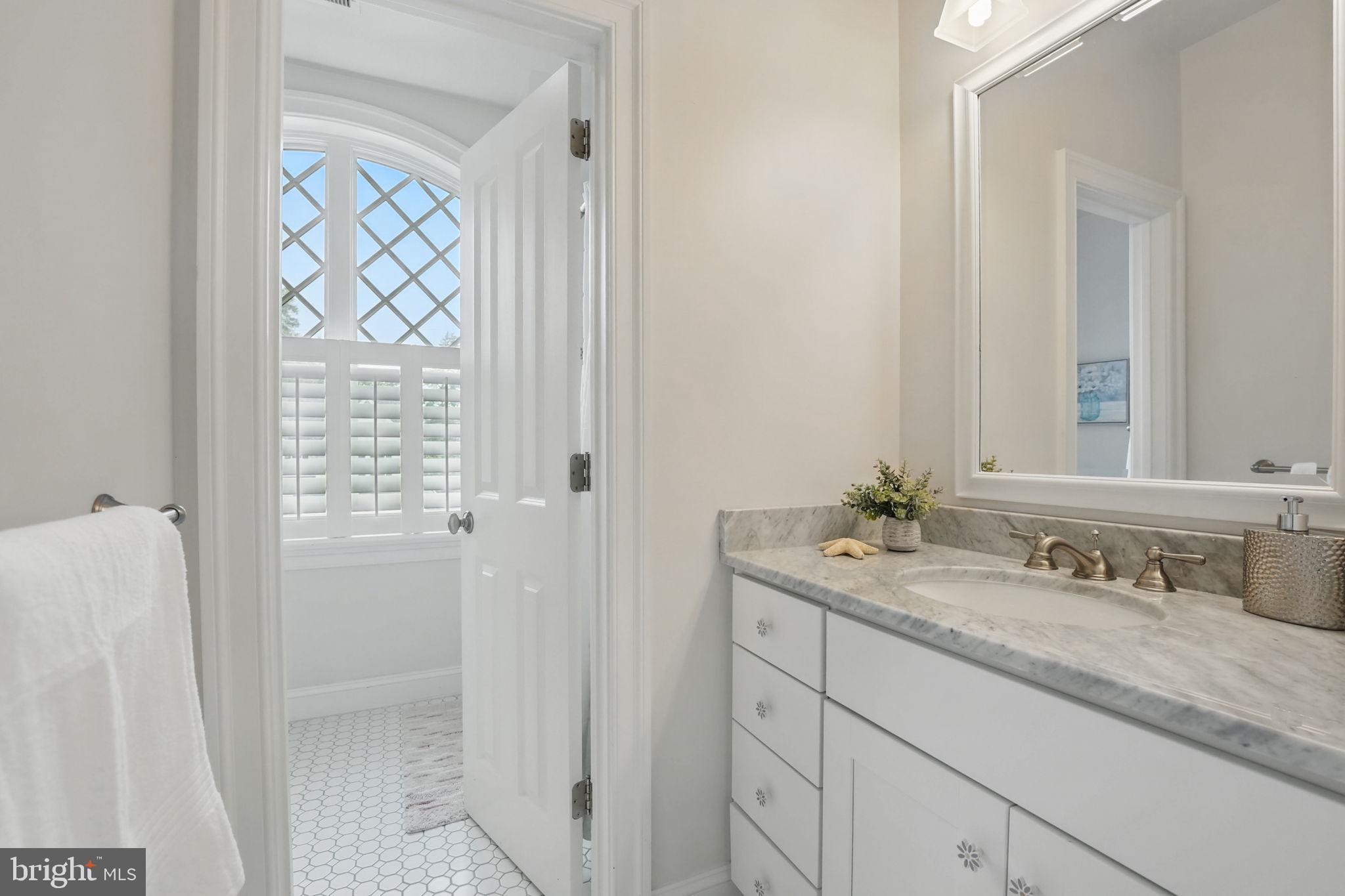 VIENNA WOODS - Residential