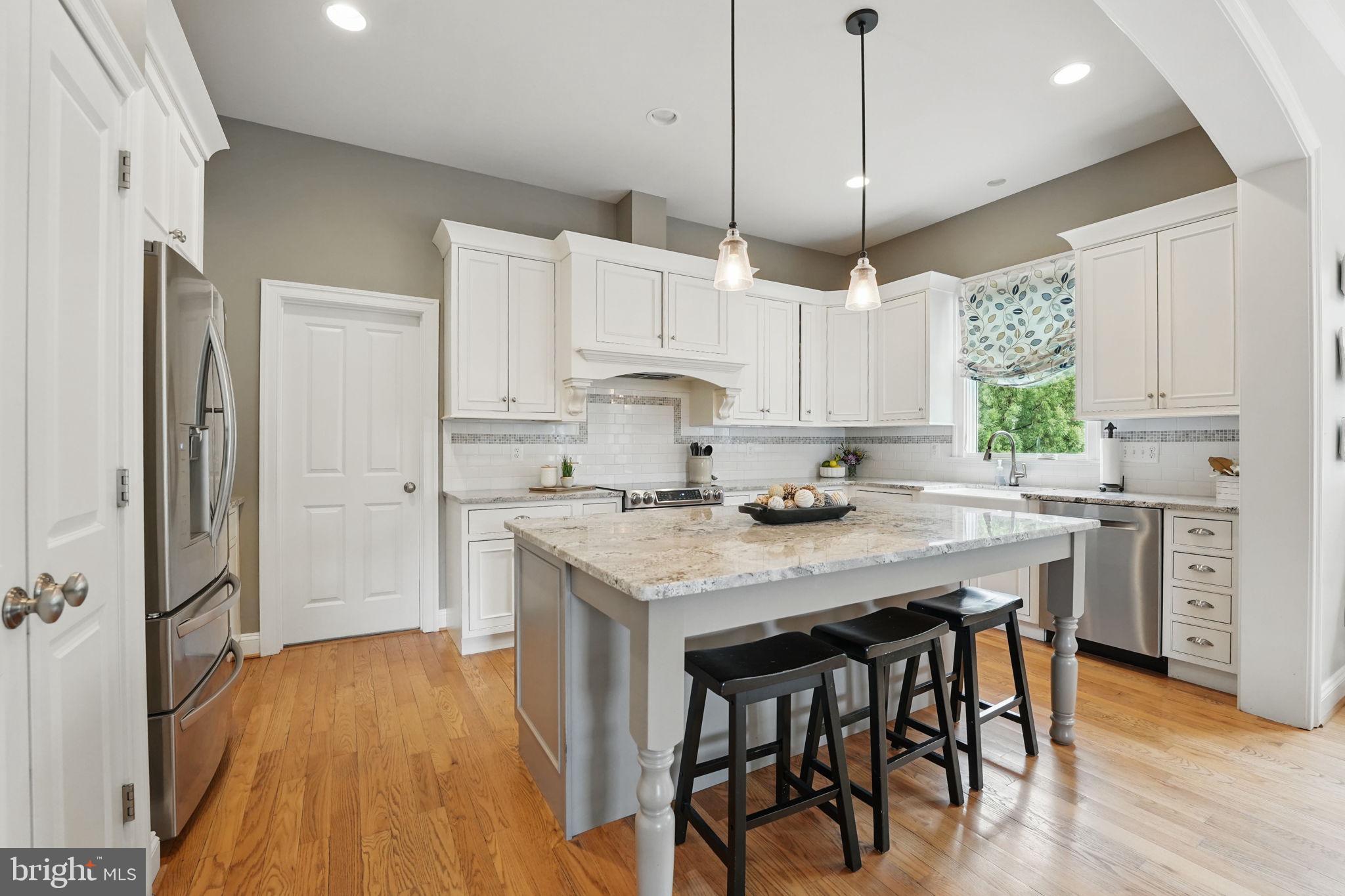 VIENNA WOODS - Residential