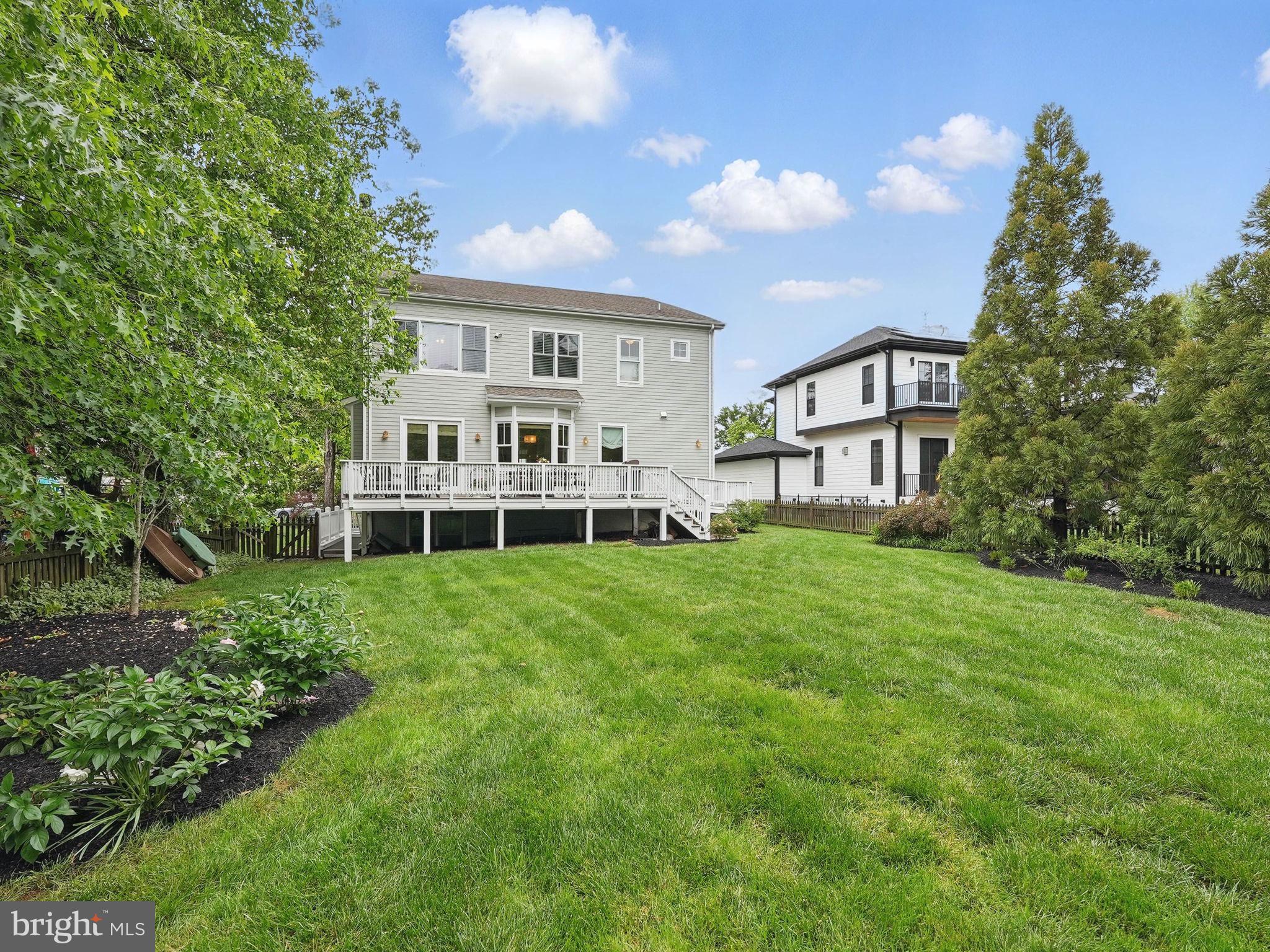 VIENNA WOODS - Residential