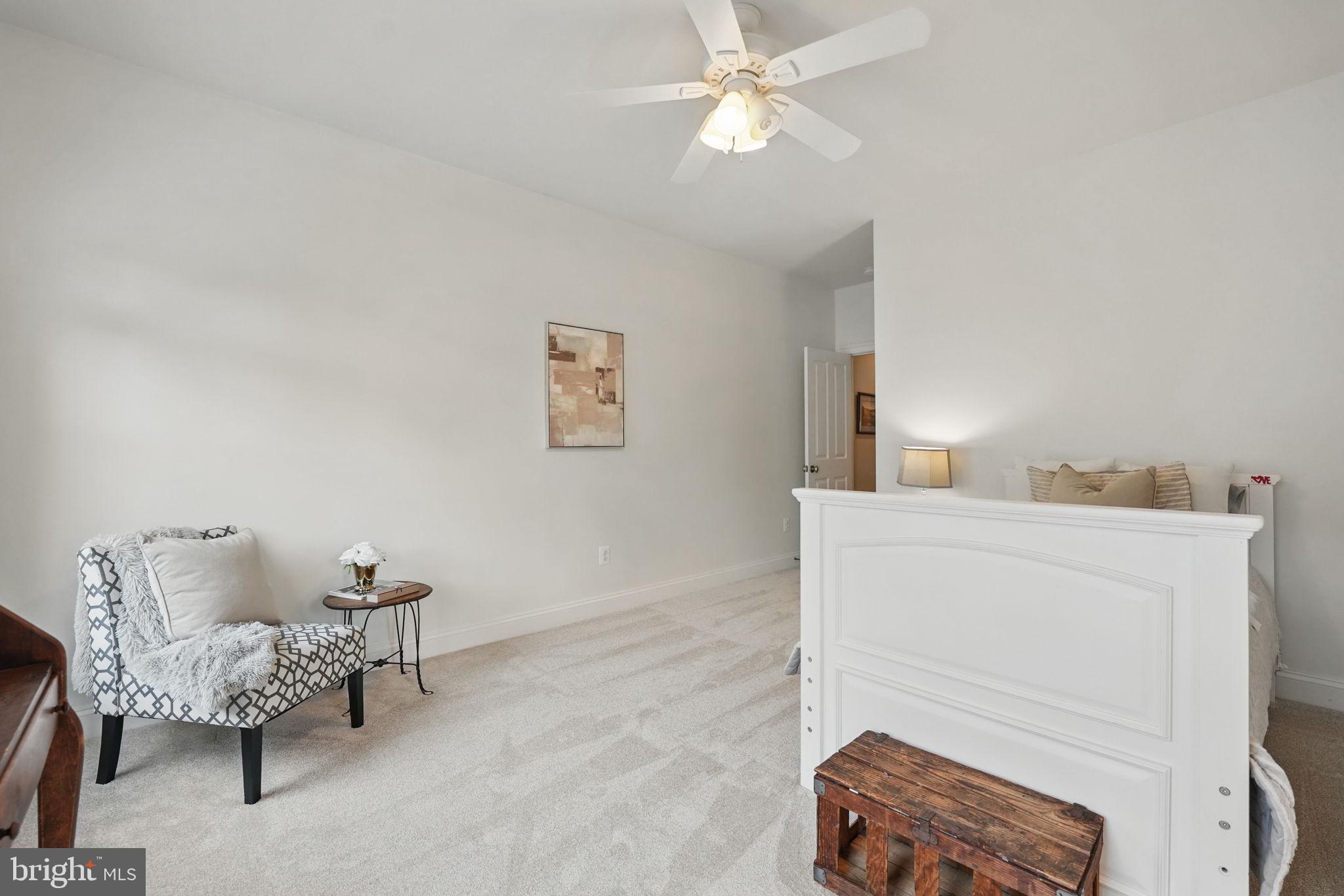 VIENNA WOODS - Residential