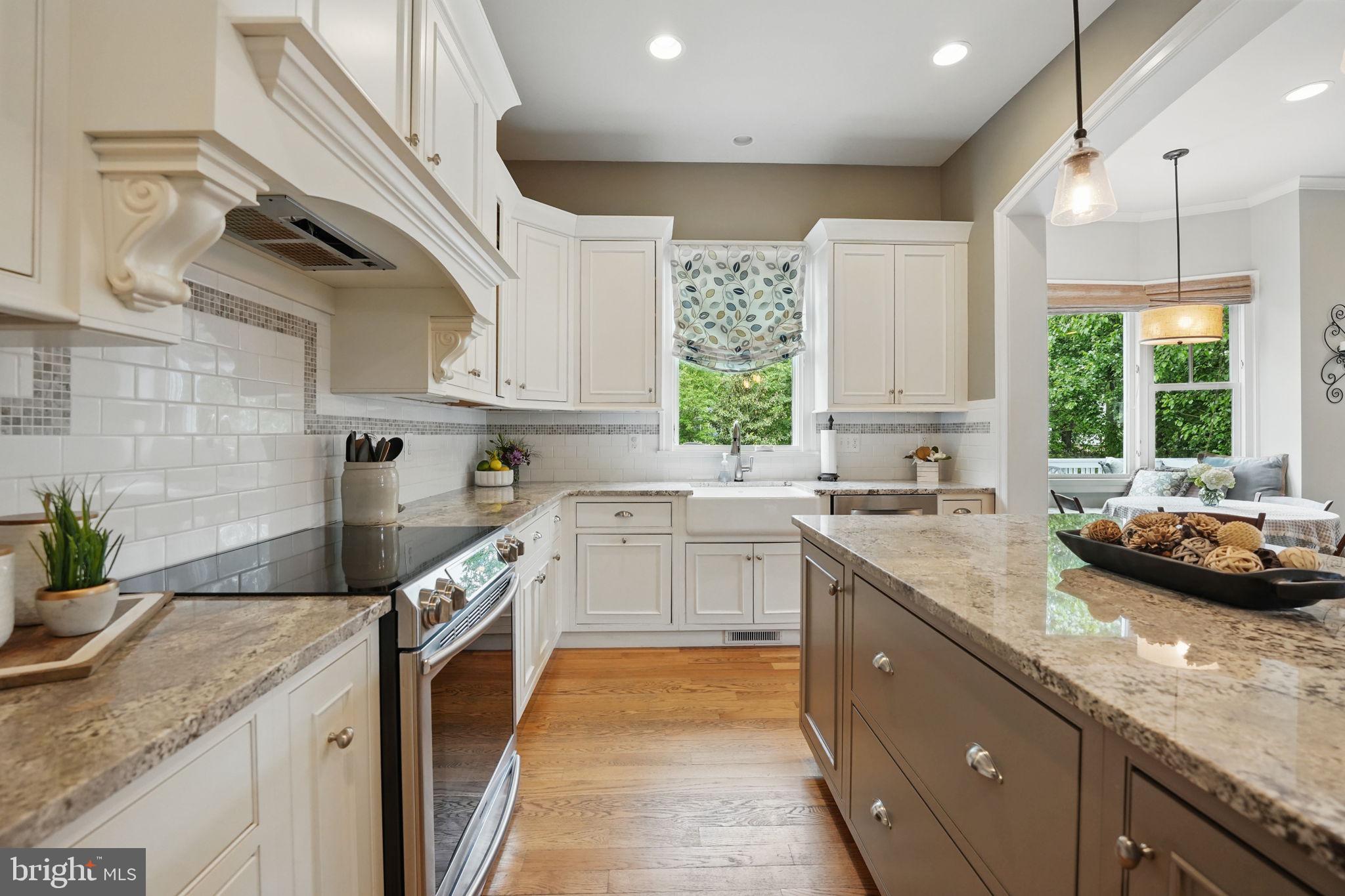 VIENNA WOODS - Residential