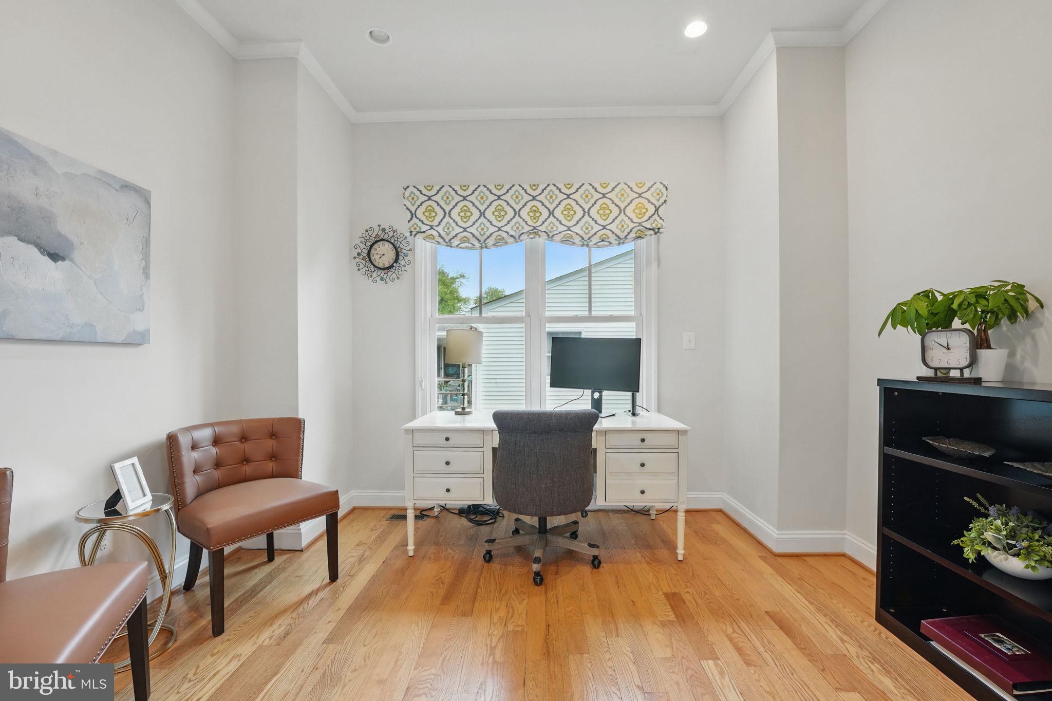 VIENNA WOODS - Residential