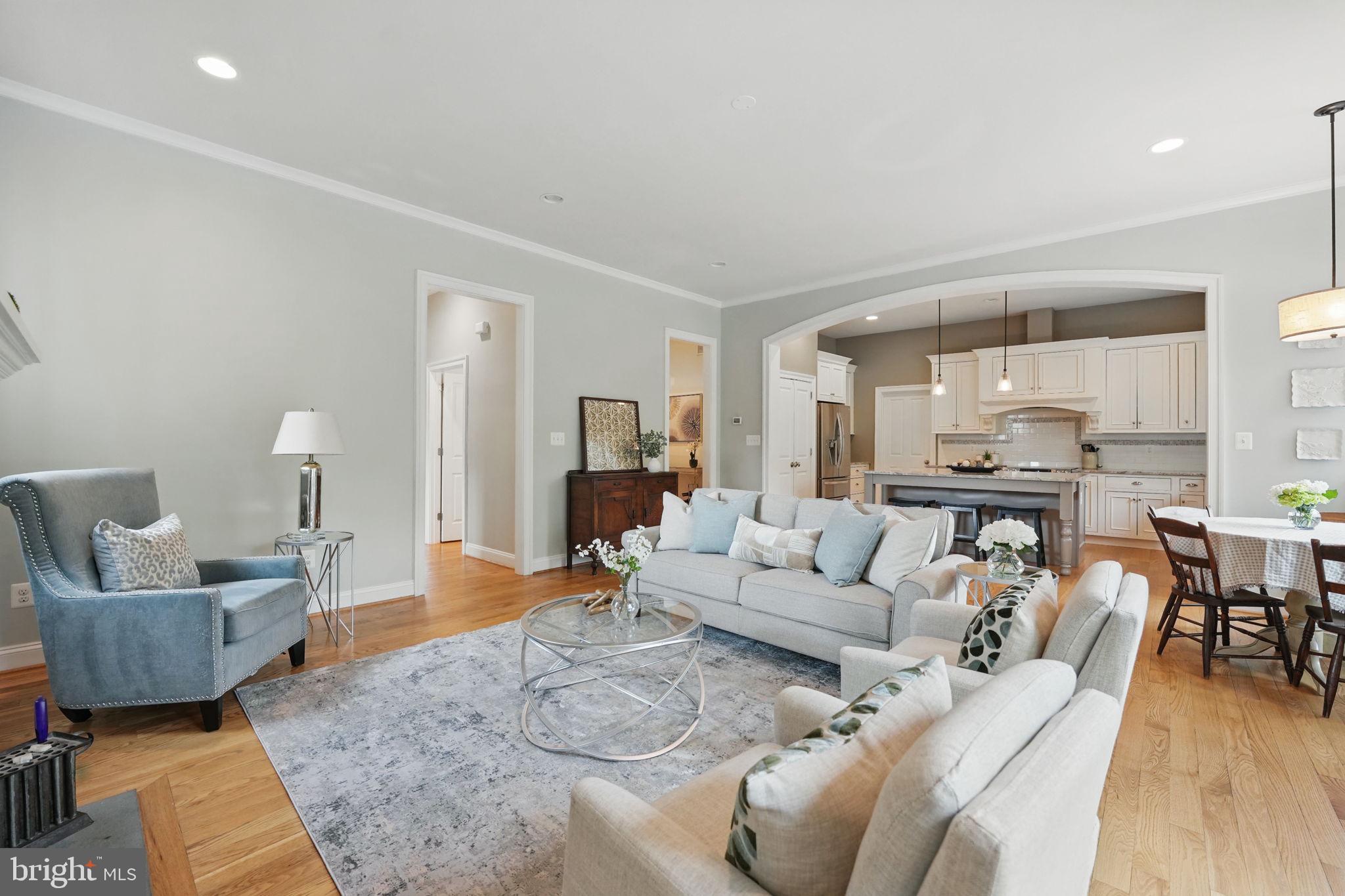 VIENNA WOODS - Residential