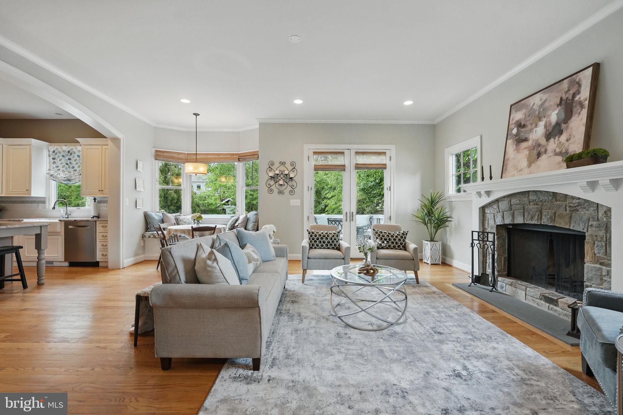 VIENNA WOODS - Residential