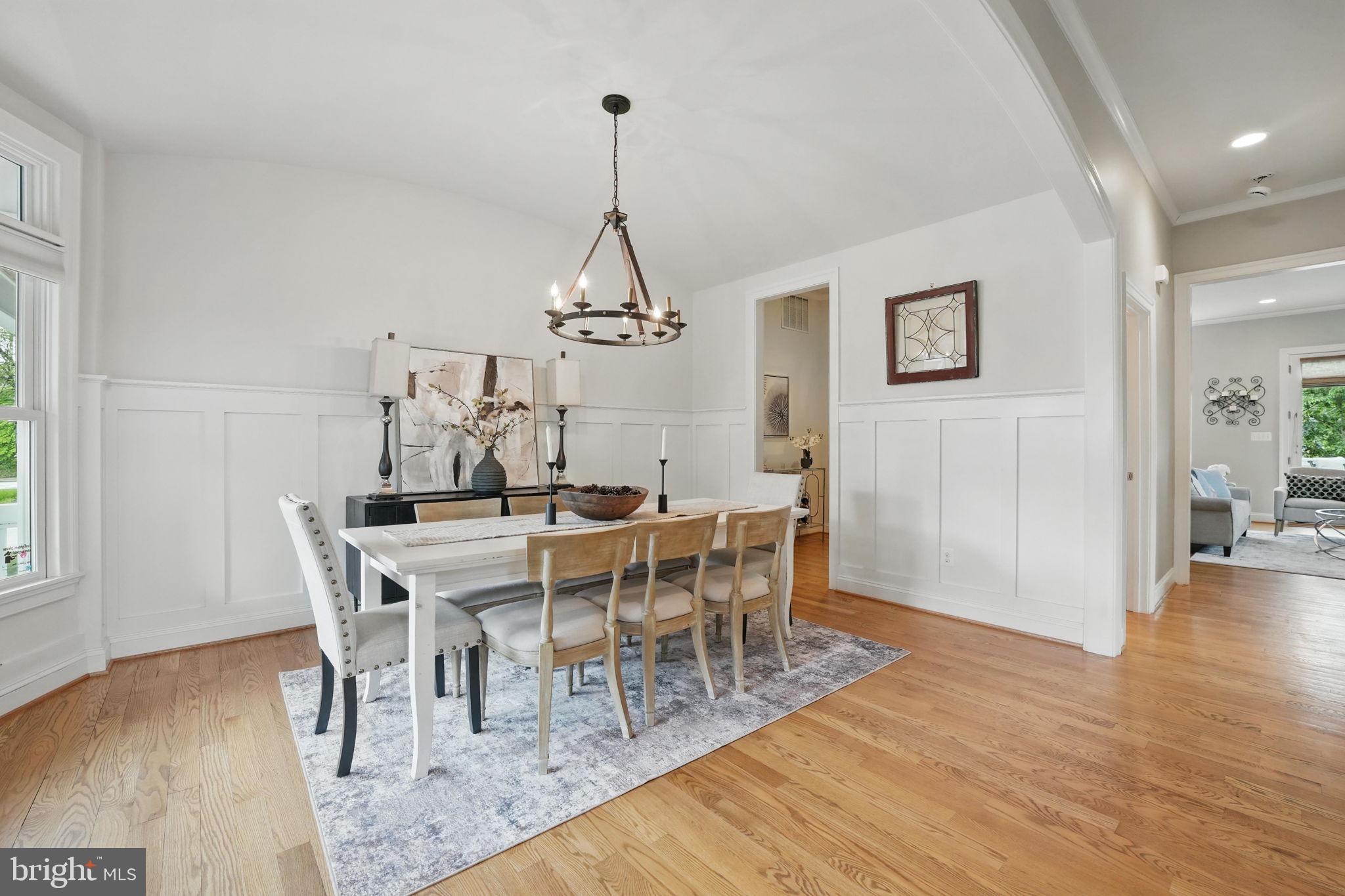 VIENNA WOODS - Residential