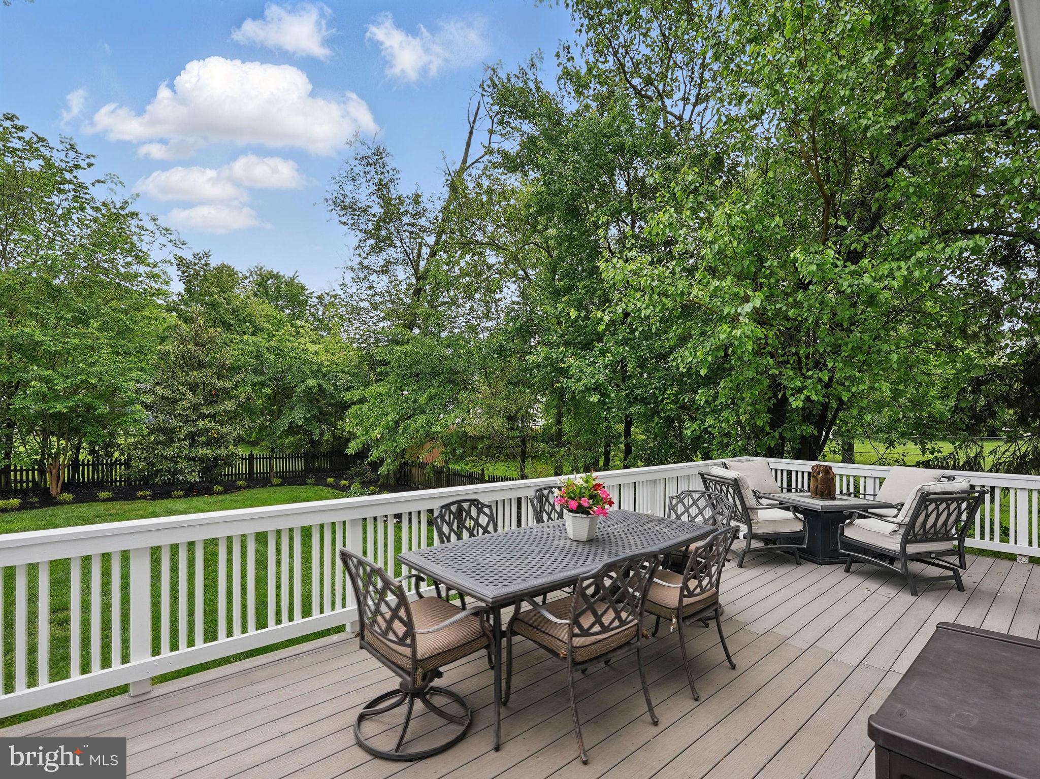 VIENNA WOODS - Residential