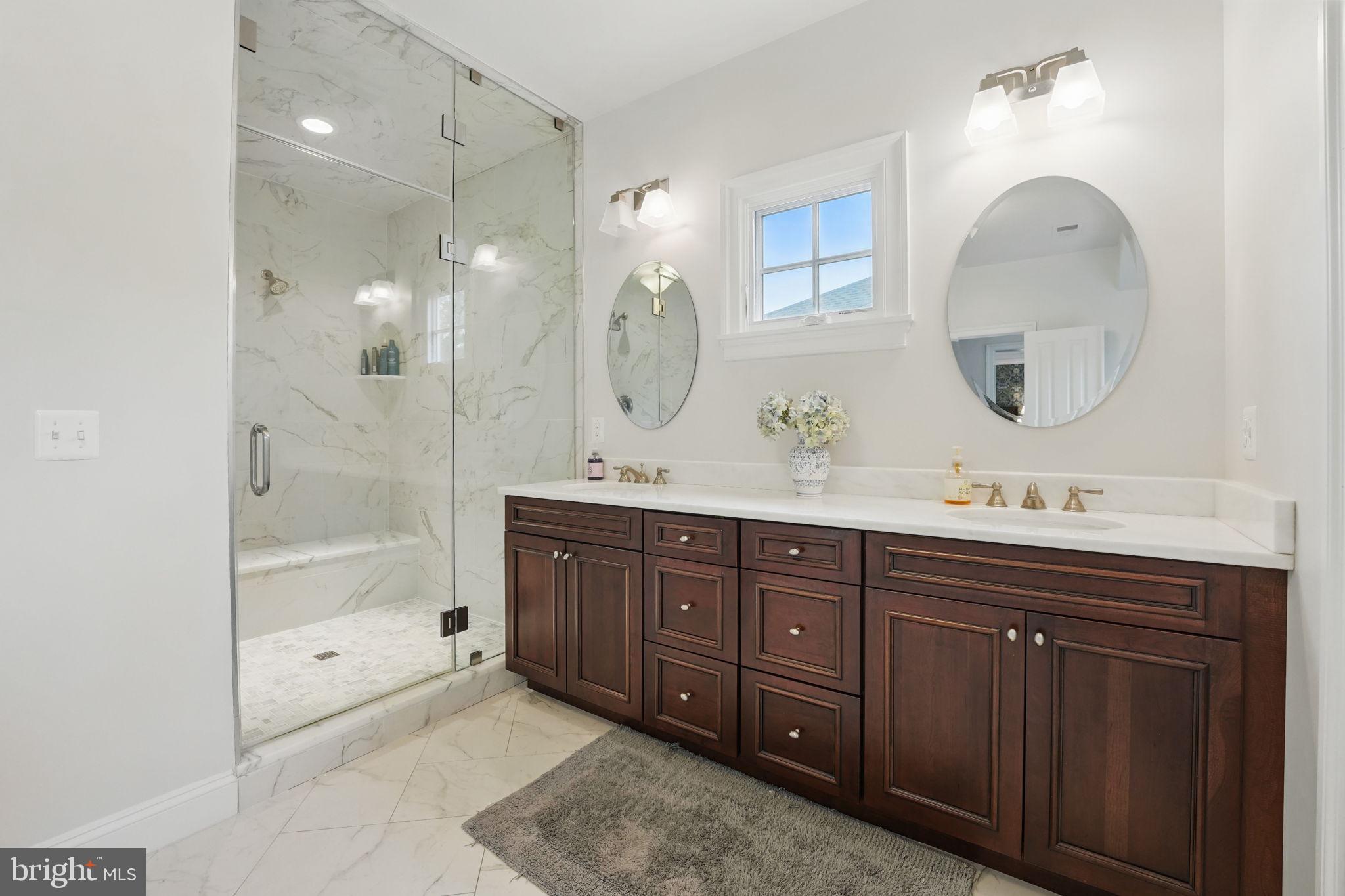 VIENNA WOODS - Residential