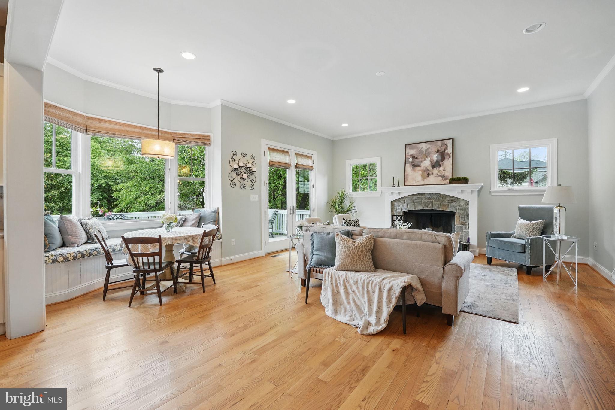 VIENNA WOODS - Residential