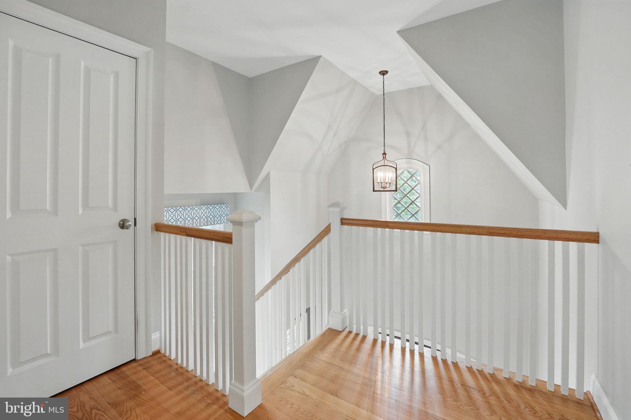 VIENNA WOODS - Residential