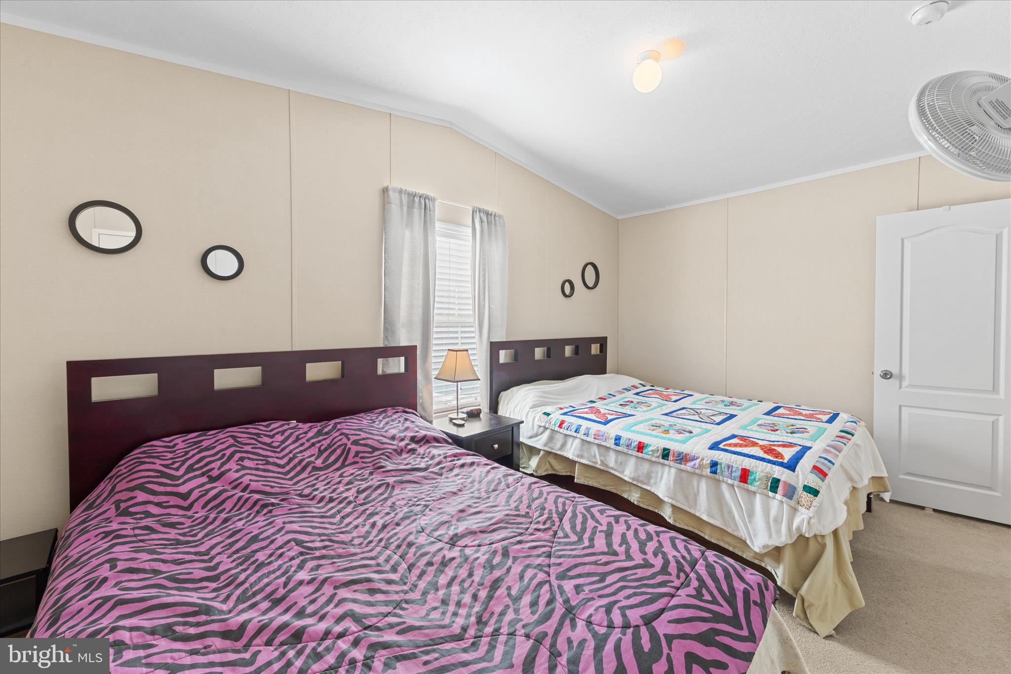 ANGOLA BEACH - Residential