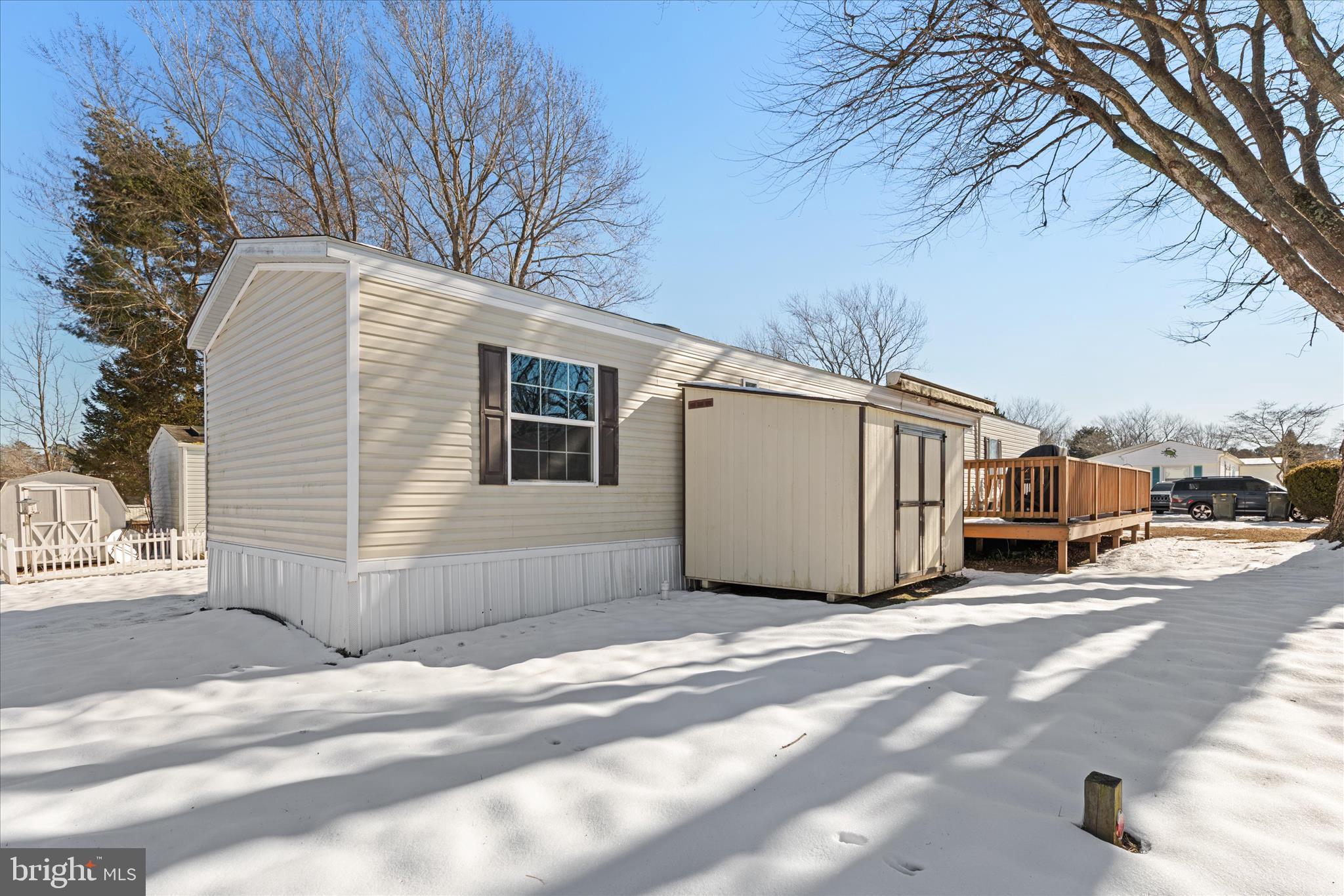 ANGOLA BEACH - Residential