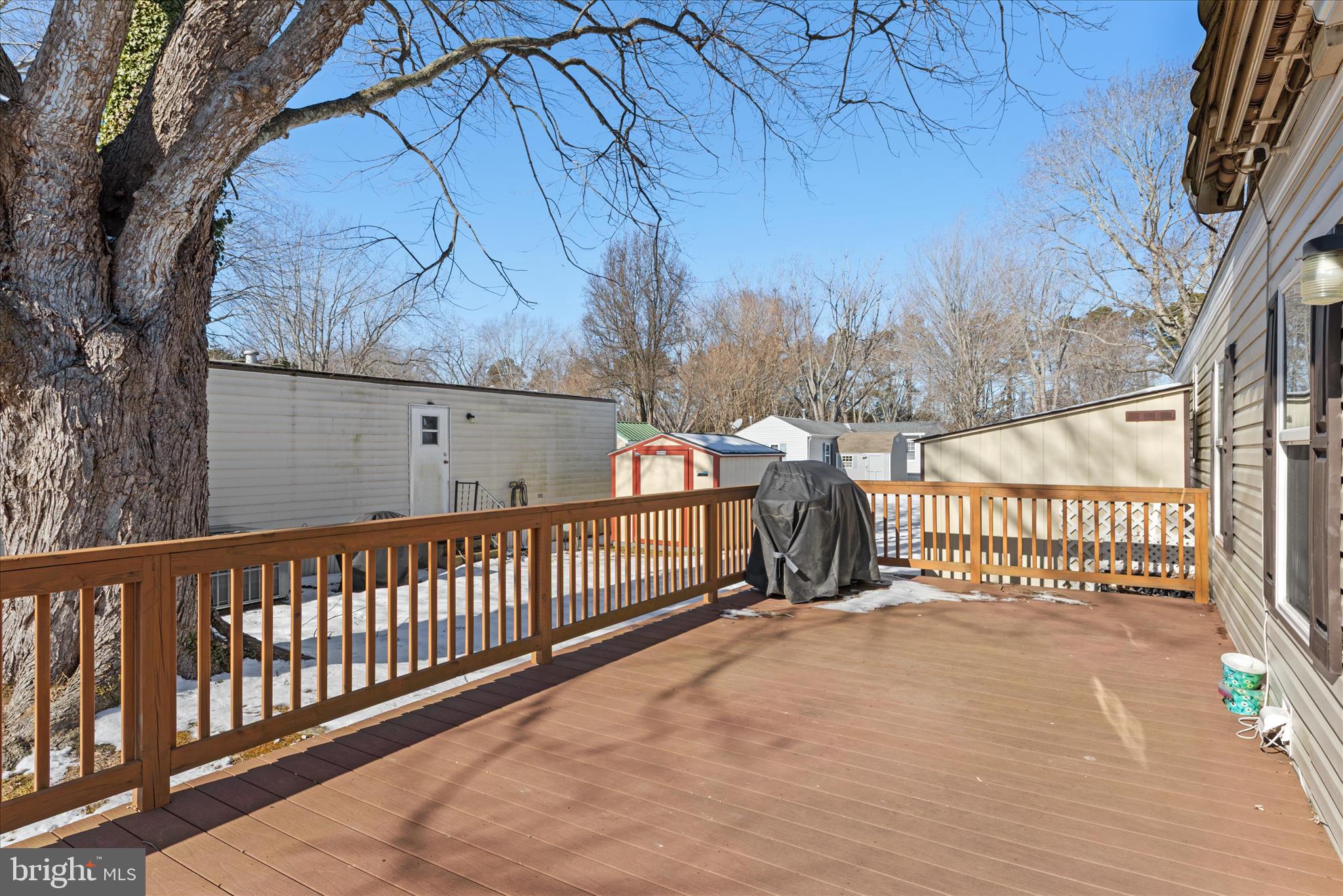 ANGOLA BEACH - Residential