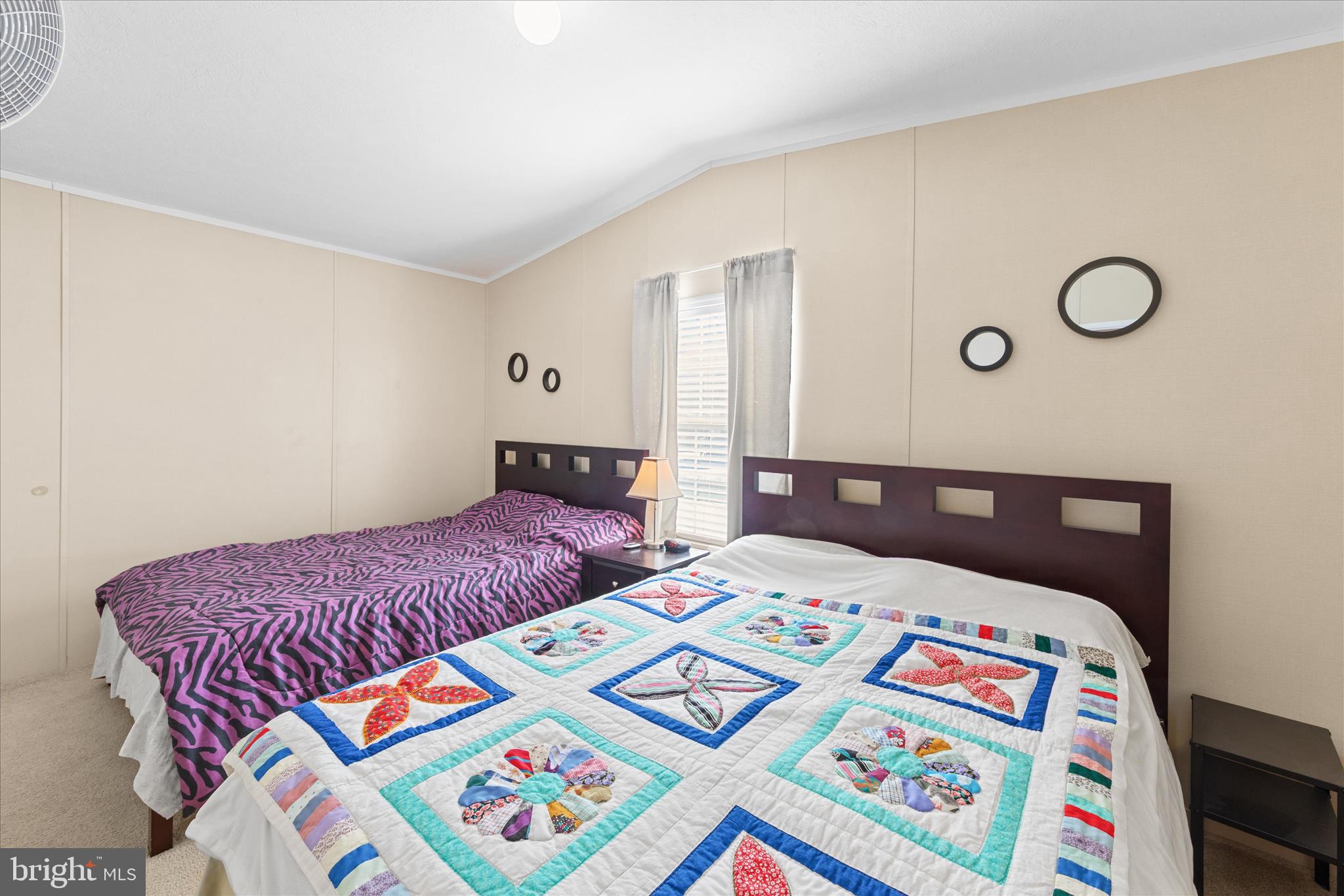 ANGOLA BEACH - Residential