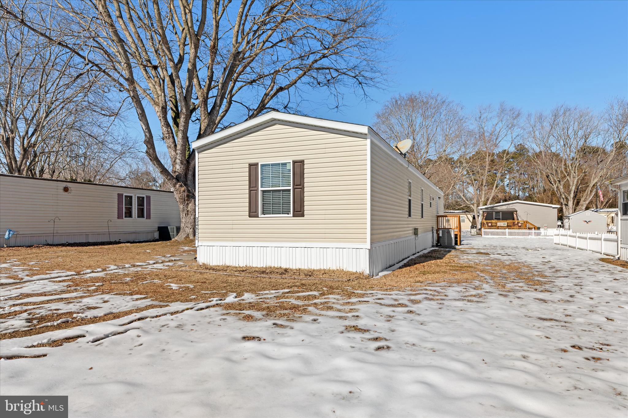 ANGOLA BEACH - Residential