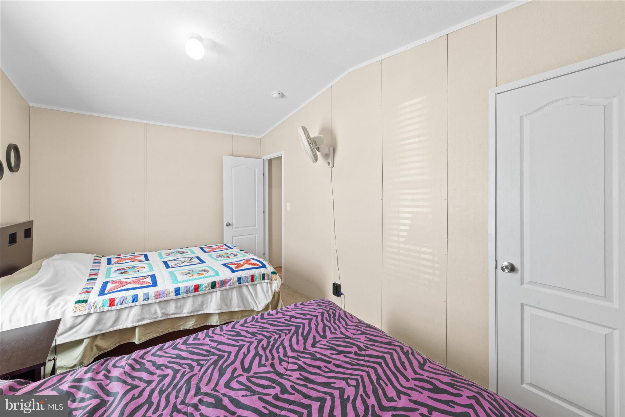 ANGOLA BEACH - Residential